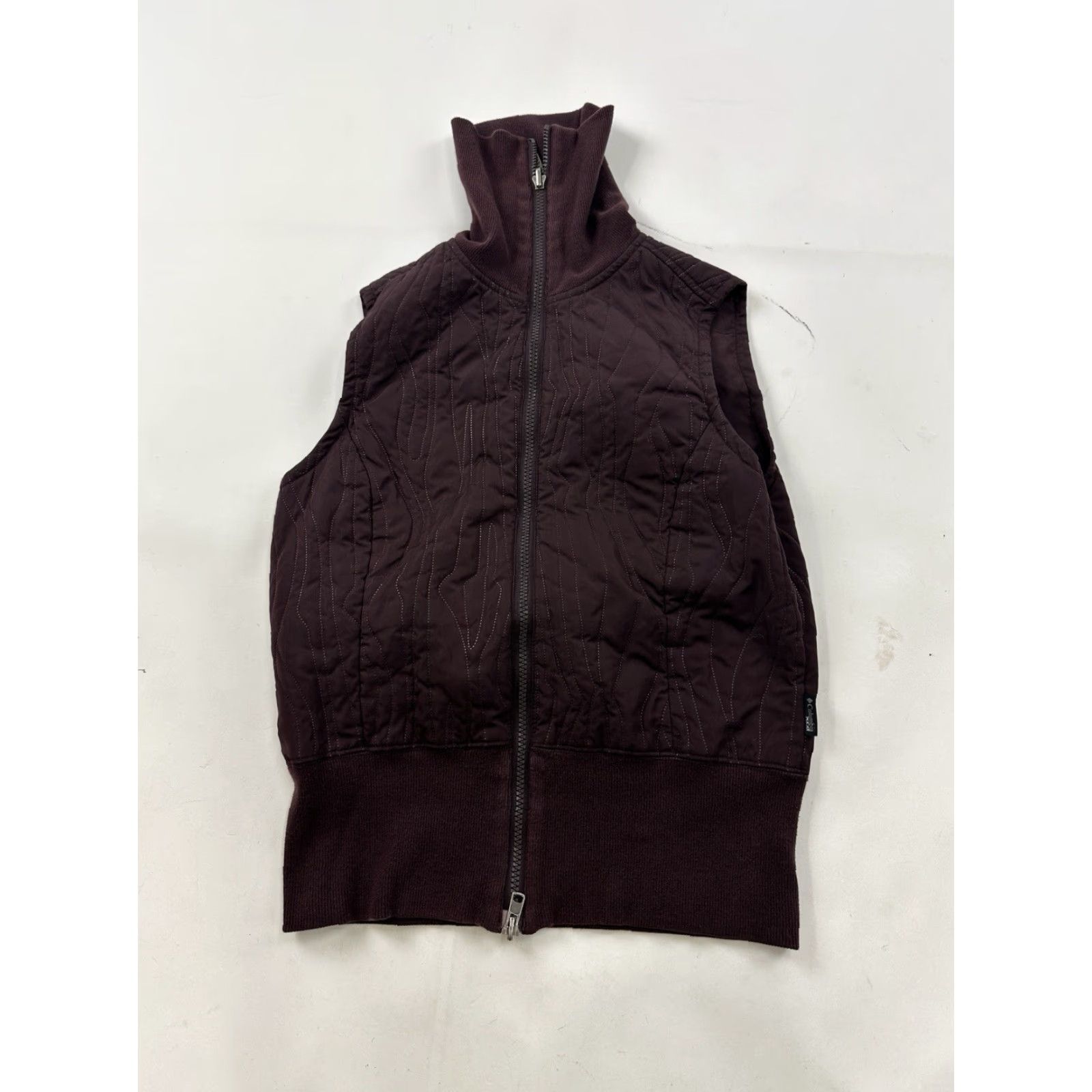 Vintage VINTAGE Columbia Vest Womens S Deep Red Full Zip Quilted Reversible Hooded Sleeveless XCO Size S / US 4 / IT 40 - 7 Thumbnail