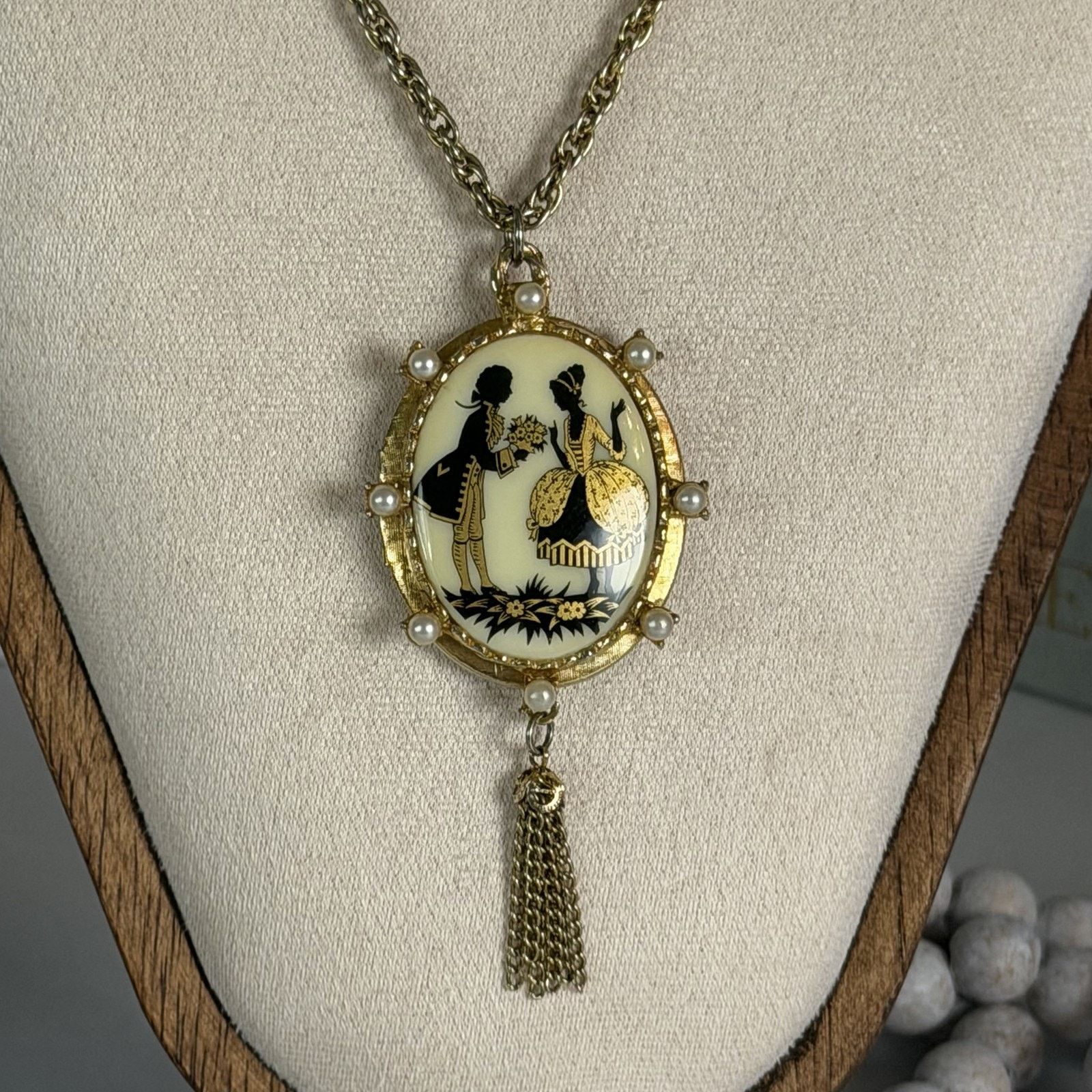Other 1970s Victorian-Style Lovebirds Porcelain Photo Locket 17" Size ONE SIZE - 3 Thumbnail