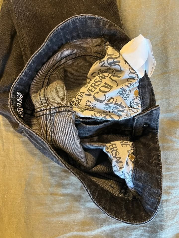 Versace × Versace Jeans Couture Men’s Black V-Emblem Jeans Size 31x30 Size US 31 - 8 Thumbnail