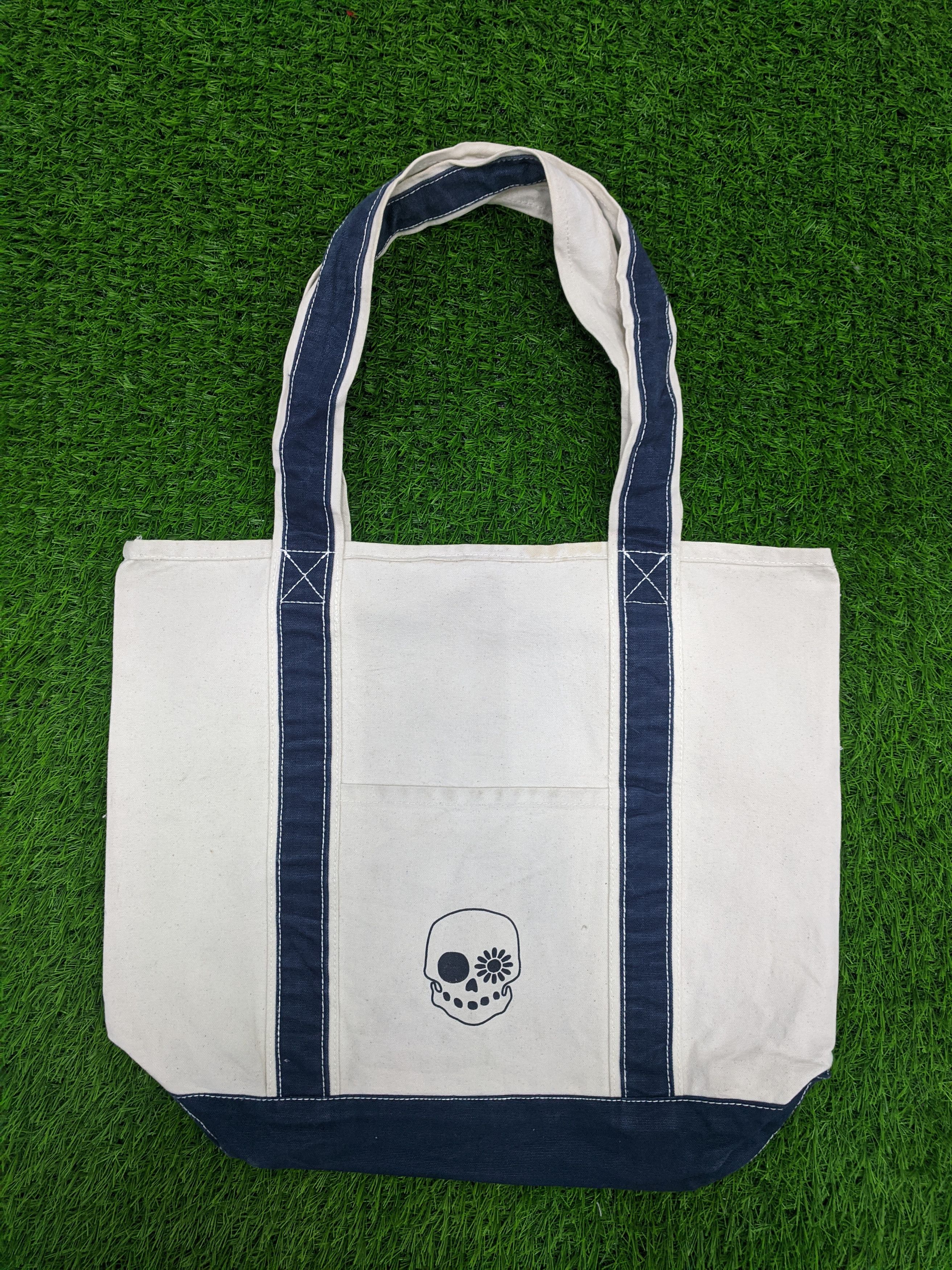 Japanese Brand Vintage Japanese Style Skulls Totebag BG0022 Size ONE SIZE - 1 Thumbnail