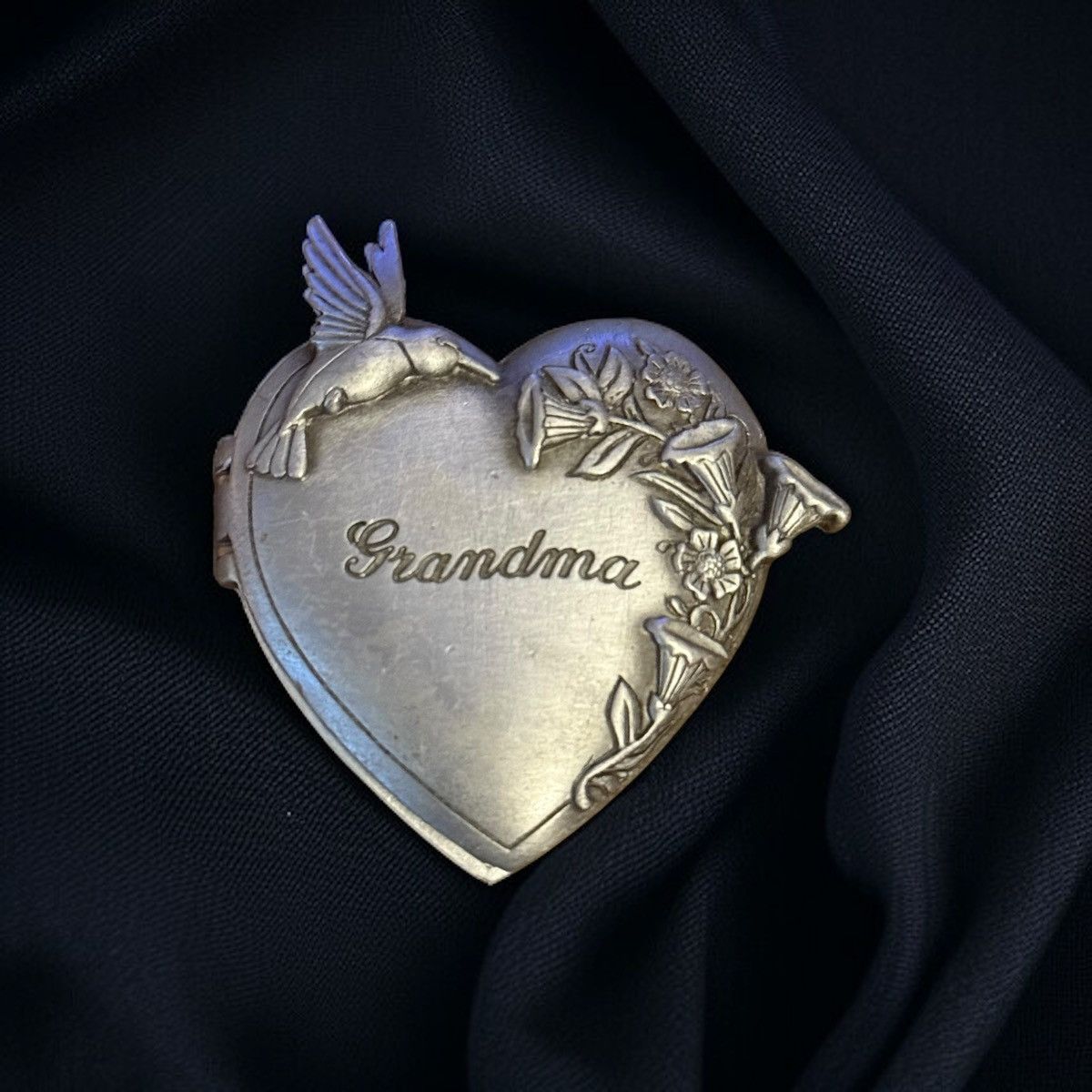 Vintage Vintage Grandma pewter heart locket brooch Size ONE SIZE - 1 Thumbnail