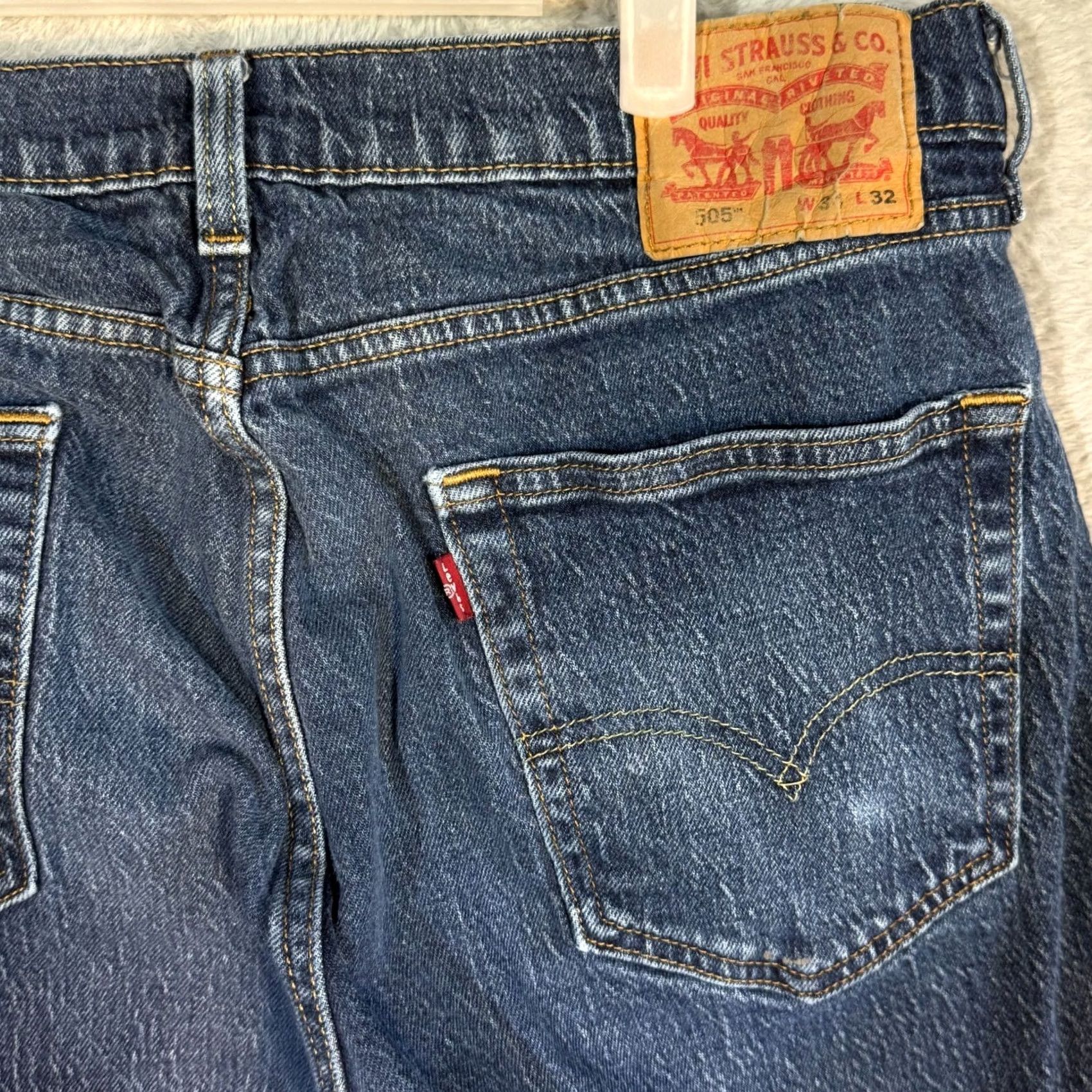Levi's Levi’s 505 Jeans Men’s 34x32 Blue Denim Stretch Mid-Rise Straight Leg Jeans Mens Regular 34 Blue Denim Stretch 505 Straight Leg Jeans Size US 34 / EU 50 - 7 Thumbnail