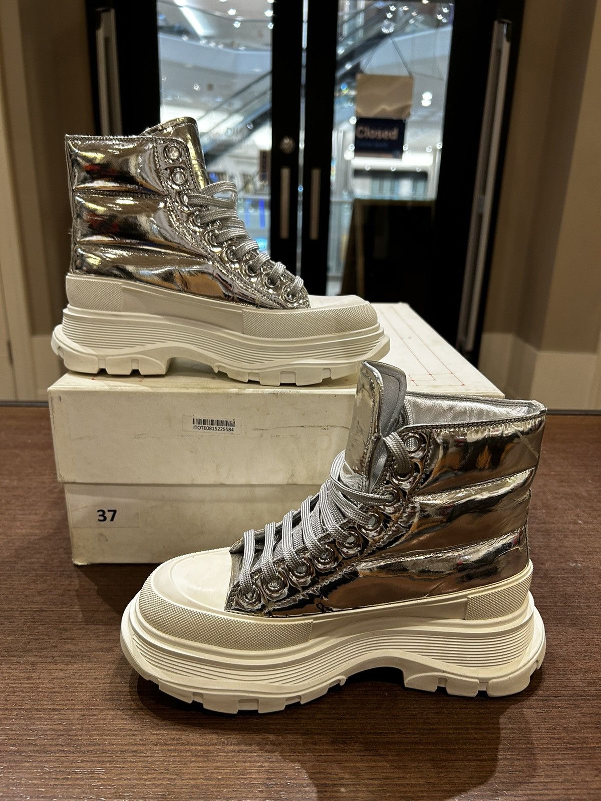 Alexander McQueen Alexander McQueen Tread Slick Boots Sliver Size US 5 / IT 35 - 2 Thumbnail