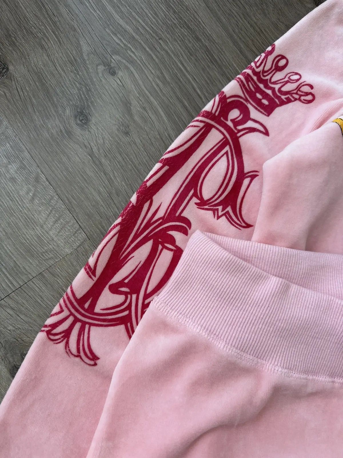 Ed Hardy Vintage Ed Hardy Christian Audigier Pink Velour Tracksuit Size US L / EU 52-54 / 3 - 6 Thumbnail