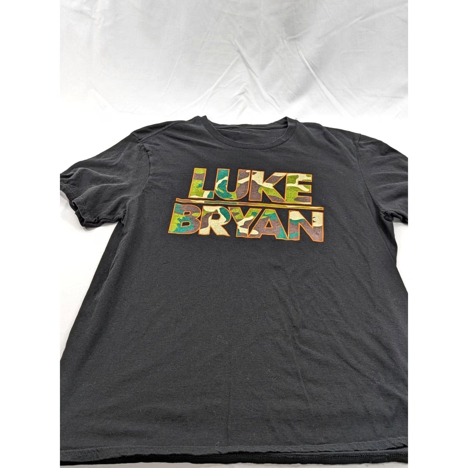 Vintage LUKE BRYAN 2018 What Makes You Country Black Tour Concert T-SHIRT M/L Shirt Unisex Adults Graphic Tee Kansas? Size US L / EU 52-54 / 3 - 3 Thumbnail