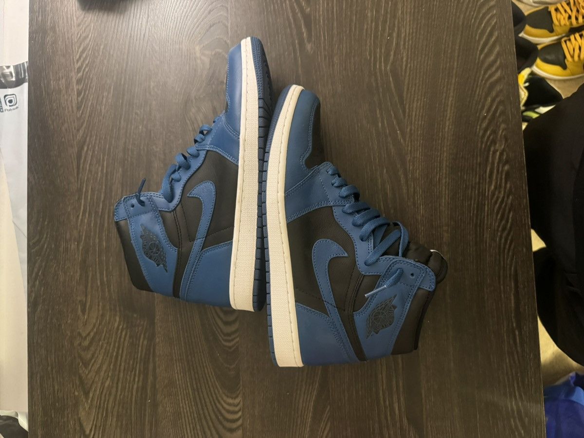 Nike Air Jordan 1 Size US 9.5 / EU 42-43 - 7 Thumbnail