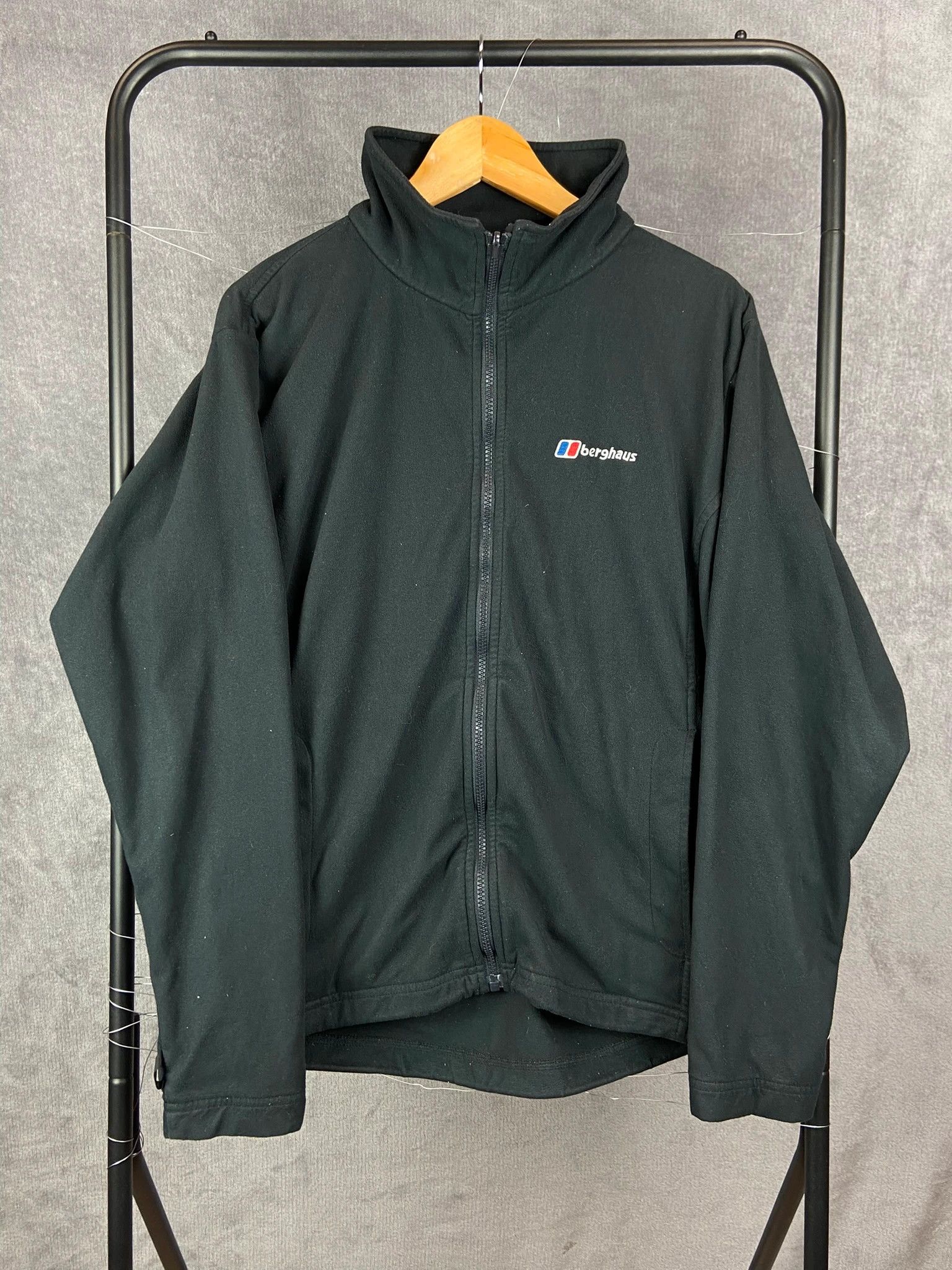 Berghaus Berghaus black full zip fleece outdoor jacket L Size US L / EU 52-54 / 3 - 1 Thumbnail