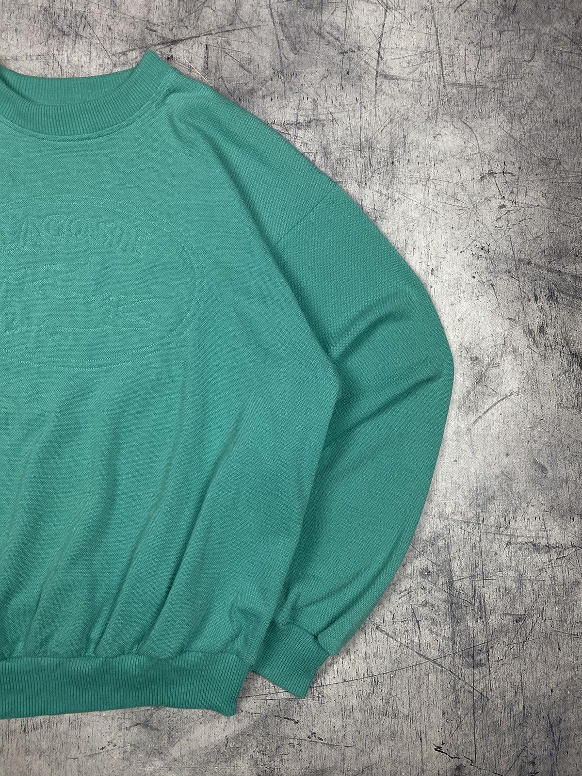 Lacoste Vtg Chemise Lacoste Tonal Embossed Logo Crewneck Sweatshirt Size US L / EU 52-54 / 3 - 4 Thumbnail