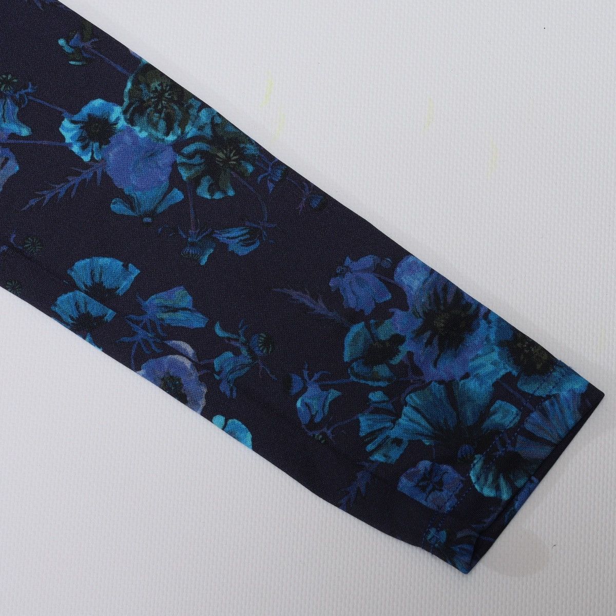 John Galliano Galliano Floral Print Flower Blue Top Longsleeve Blouse Size S / US 4 / IT 40 - 10 Thumbnail