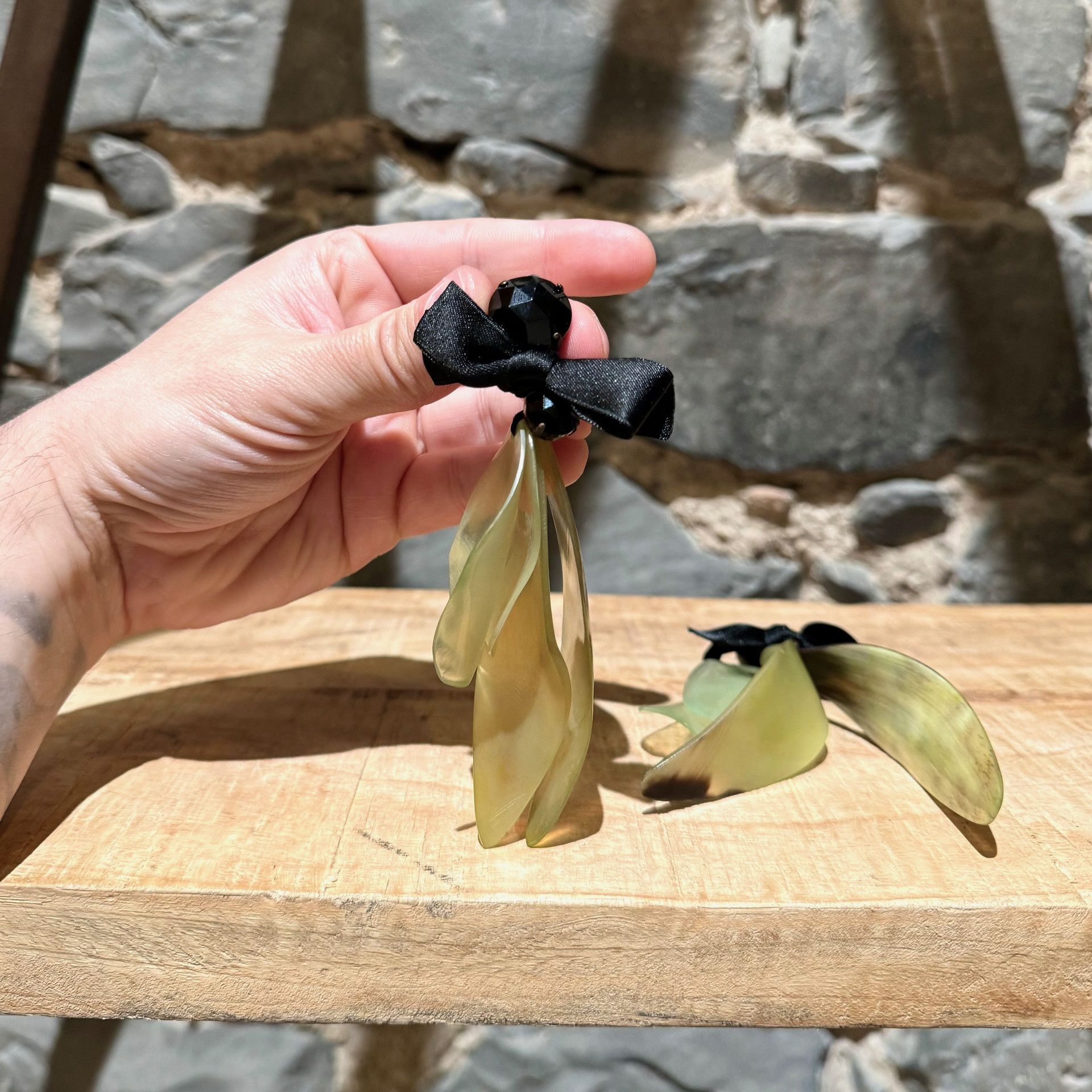 Marni Marni Green Ribbon Clip-on Statement Earrings Size ONE SIZE - 4 Thumbnail