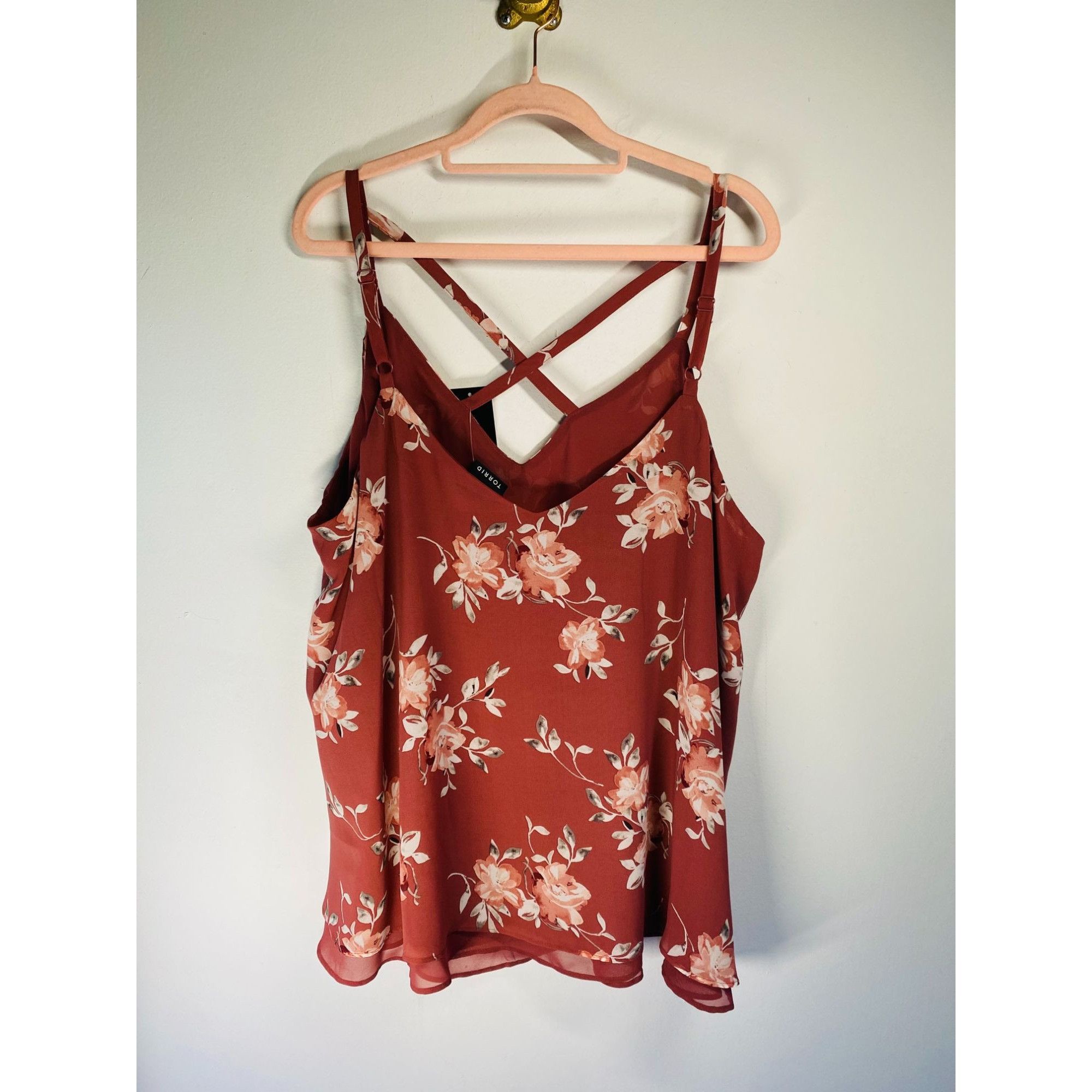 Torrid Torrid 2 Floral Crisscross Sleeveless Camisole Tank Top Size Size XXL / US 16-18 / IT 52-54 - 7 Thumbnail