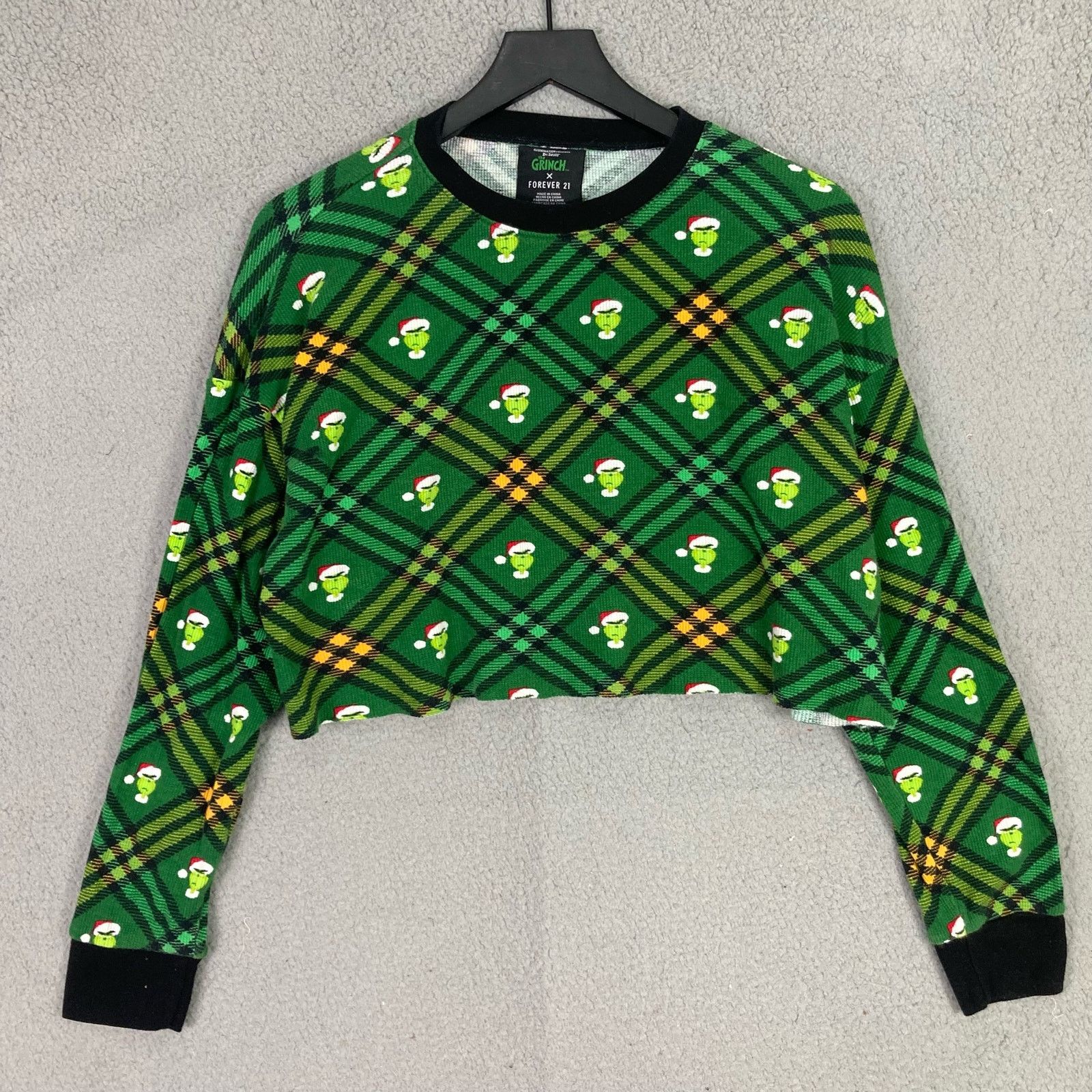 Forever 21 Grinch Women's S Forever 21 Cropped Pajama Shirt Green Size S / US 4 / IT 40 - 3 Thumbnail
