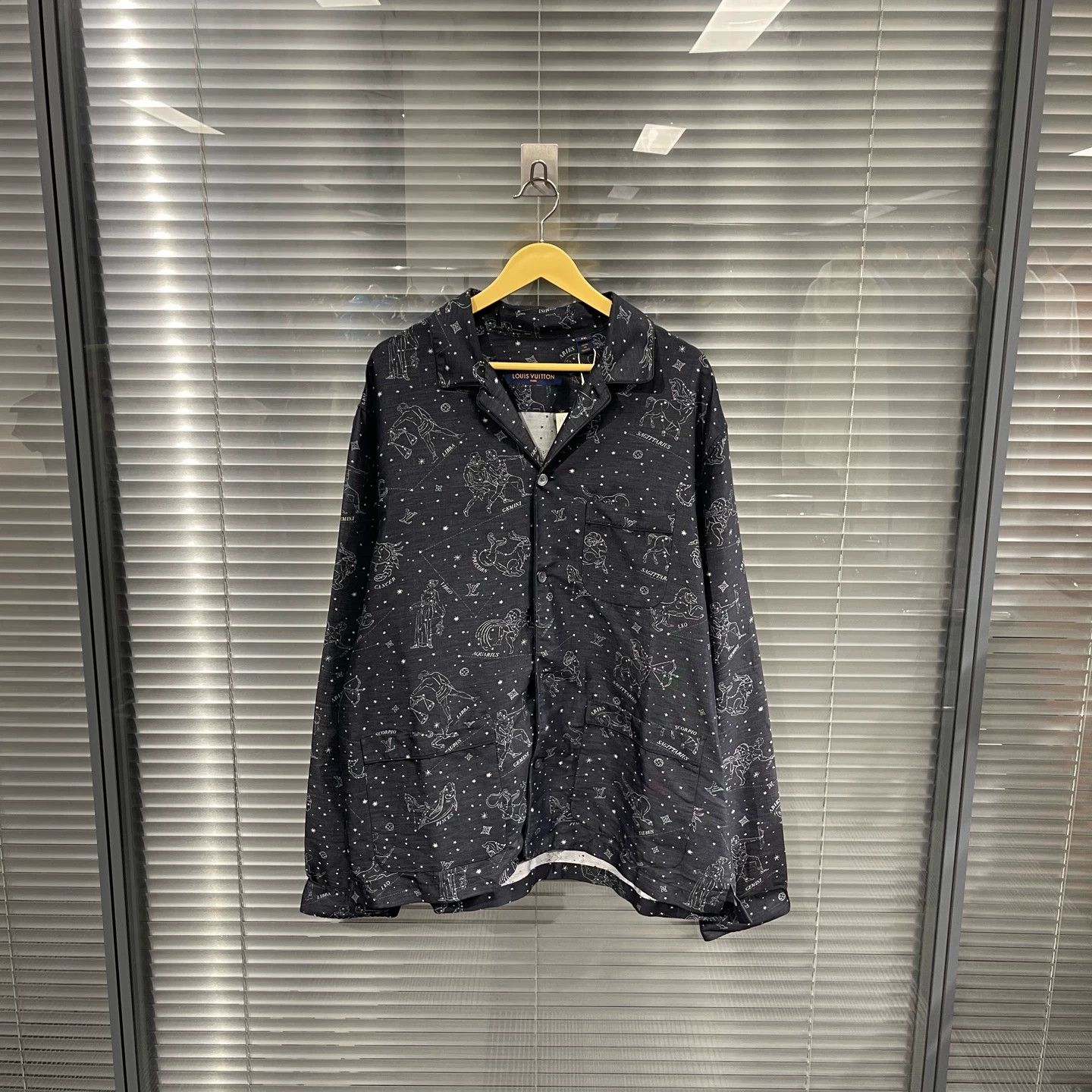 Louis Vuitton LV Zodiac Emb All-Over Print LS Shirt XXL Near New Size US XXL / EU 58 / 5 - 1 Thumbnail