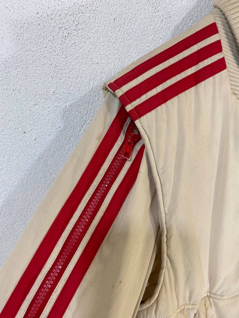 Adidas vintage adidas trefoil puffer jacket pull in sleeves Size US L / EU 52-54 / 3 - 6 Thumbnail