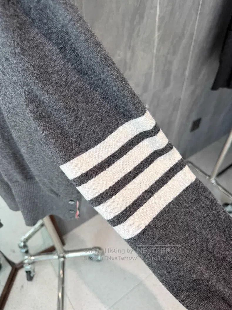 Thom Browne Thom Browne Crewneck cashmere sweater Size US S / EU 44-46 / 1 - 6 Thumbnail