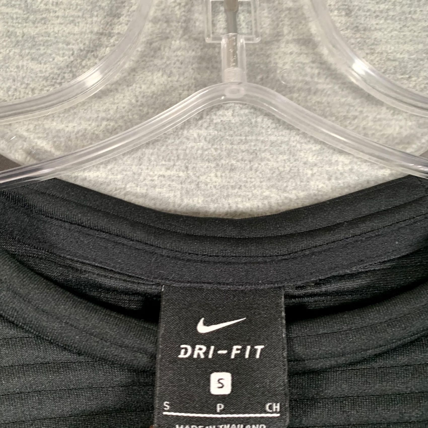Nike Nike Dri-FIT Sweatshirt Womens Small Black Just Do It Crew AH8982-010 Size S / US 4 / IT 40 - 4 Thumbnail