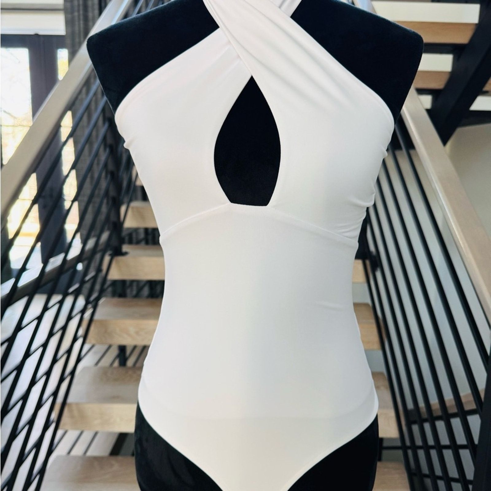 Other Criss Cross Sleeveless Sexy Bodysuit Double Lined Basic S Size S / US 4 / IT 40 - 3 Thumbnail
