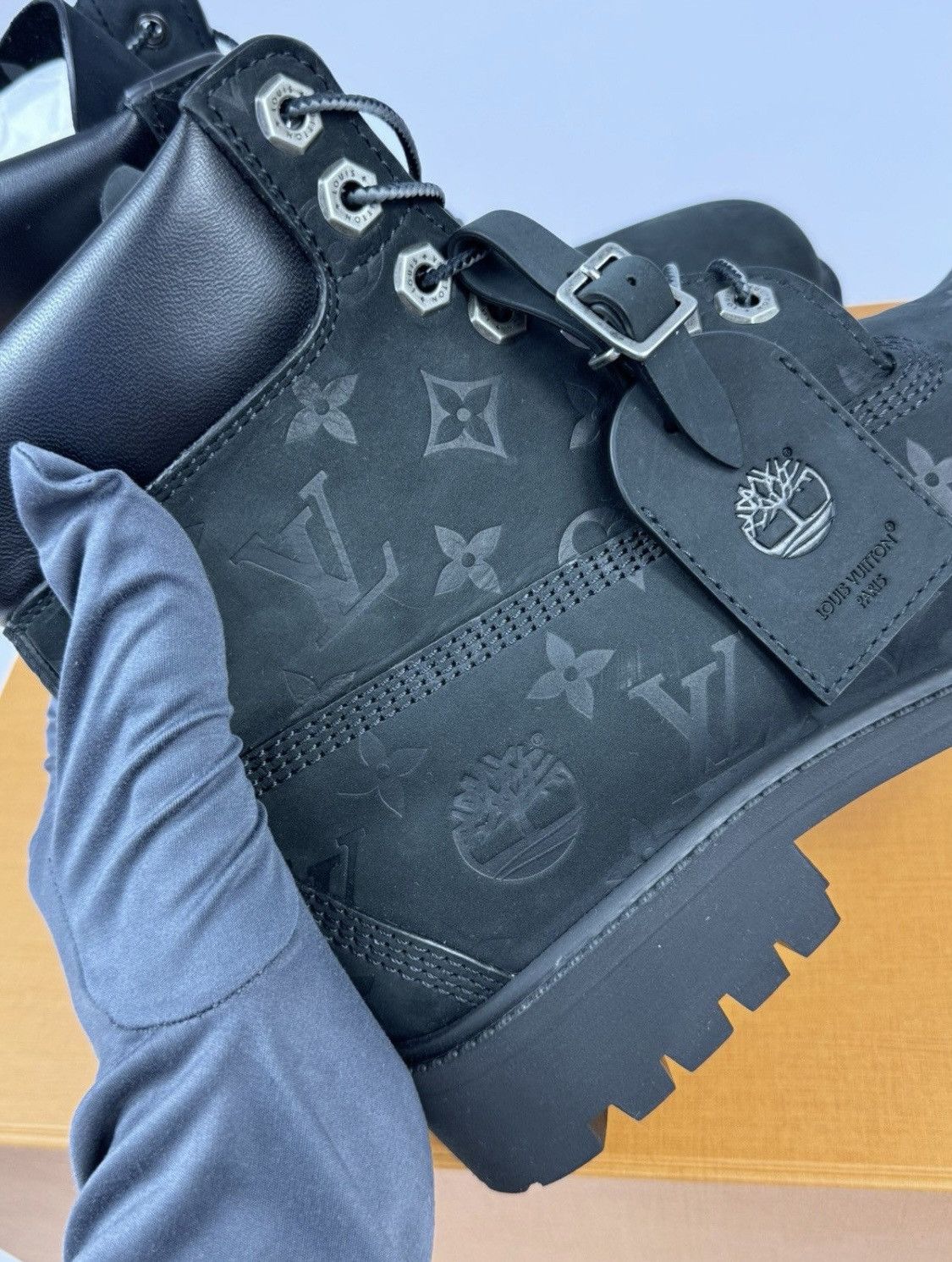 Louis Vuitton × Timberland Louis Vuitton x Timberland Monogram Size US 9 / EU 42 - 10 Thumbnail