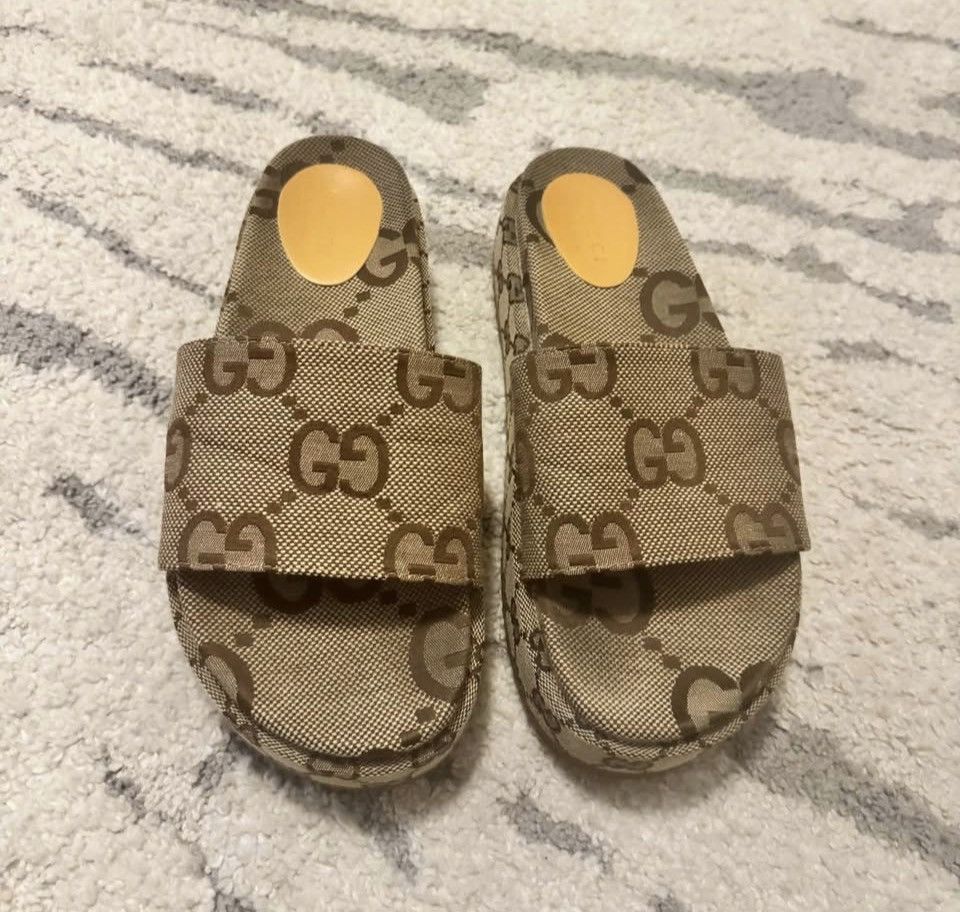 Gucci Gucci GG monogram Sandals / Slides Size US 9 / IT 39 - 1 Thumbnail