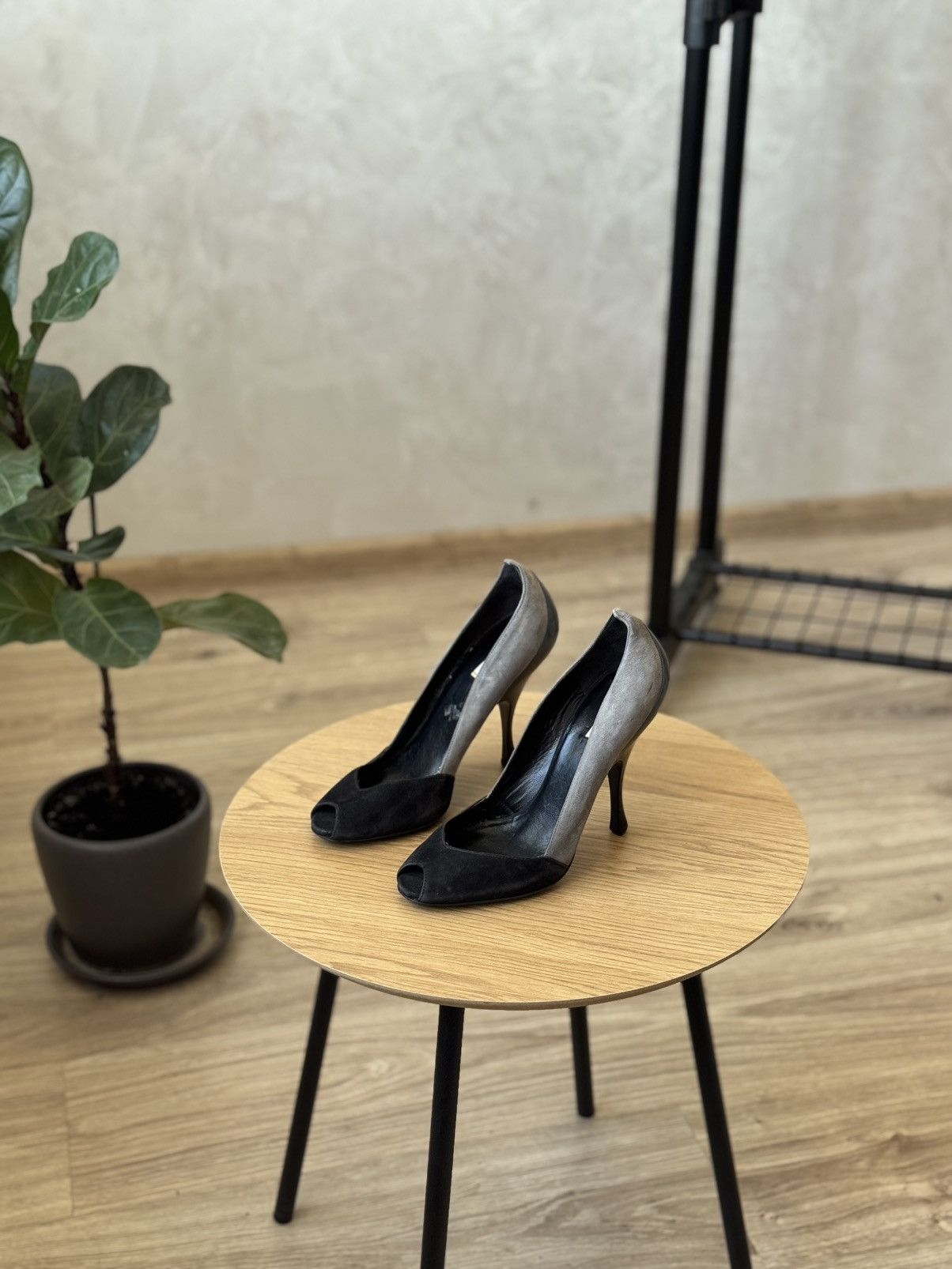 Miu Miu Miu Miu Suede Heels Size US 6 / IT 36 - 1 Thumbnail