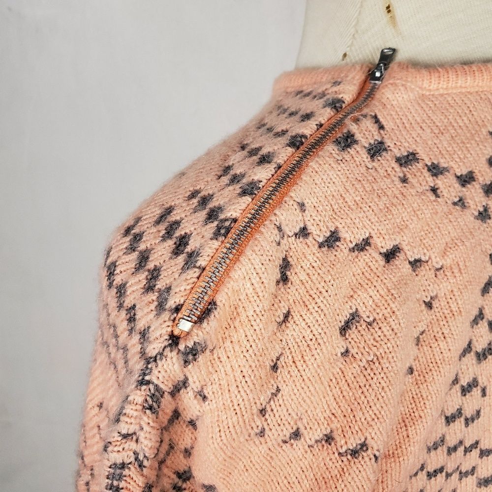 Vintage Vintage Pink Zipper Shoulder Sweater M-L 80s-90s Geometric Size M / US 6-8 / IT 42-44 - 5 Thumbnail