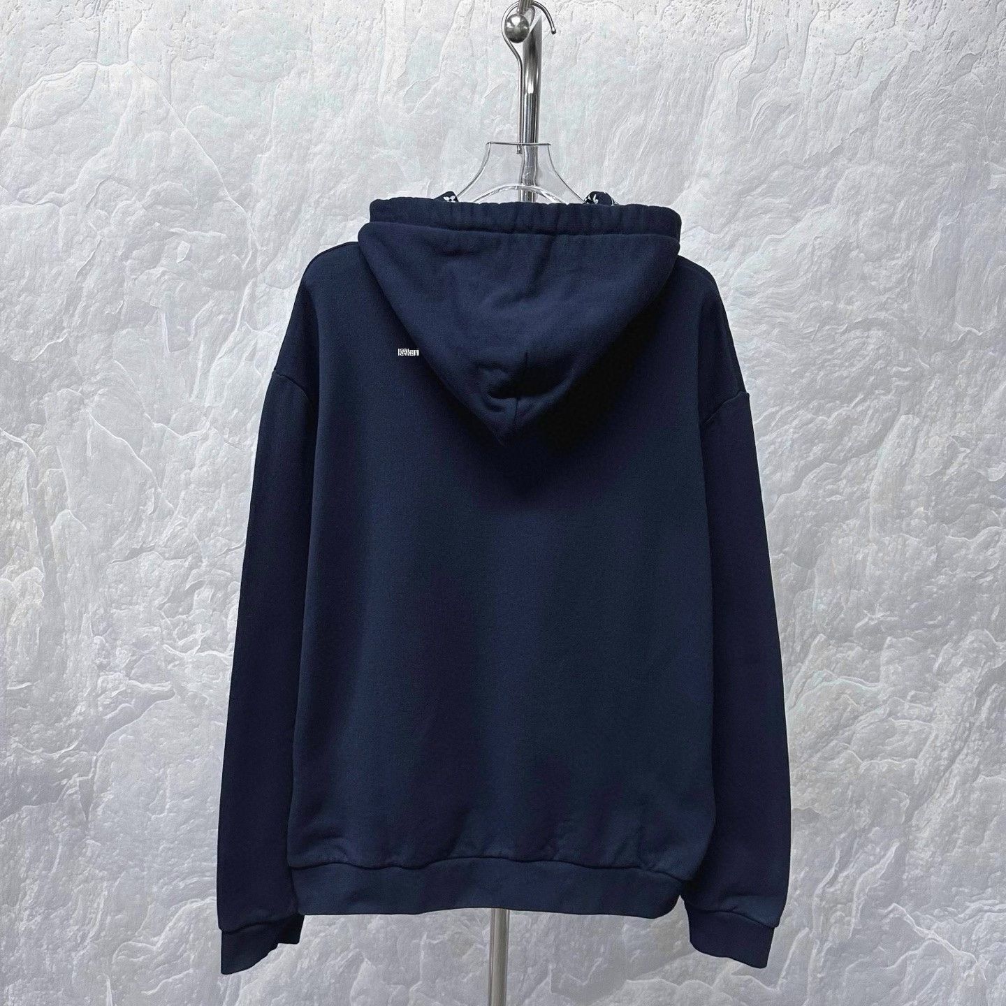 Louis Vuitton Louis Vuitton SS25 Ski Rhinestone Logo Hoodie Size US XXL / EU 58 / 5 - 4 Thumbnail