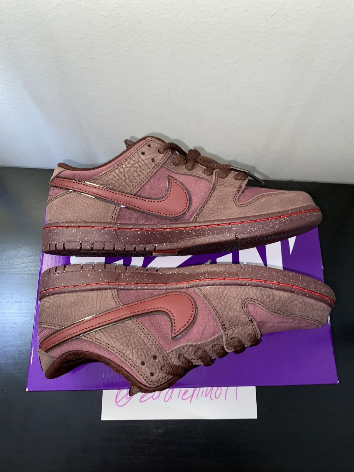 Nike Nike SB Dunk Low PRM(VDAY PACK 2023) Size US 8.5 / EU 41-42 - 8 Thumbnail
