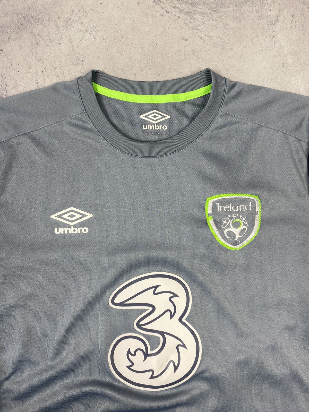 Umbro Umbro Ireland National Football Team Soccer Jersey Size US L / EU 52-54 / 3 - 4 Thumbnail