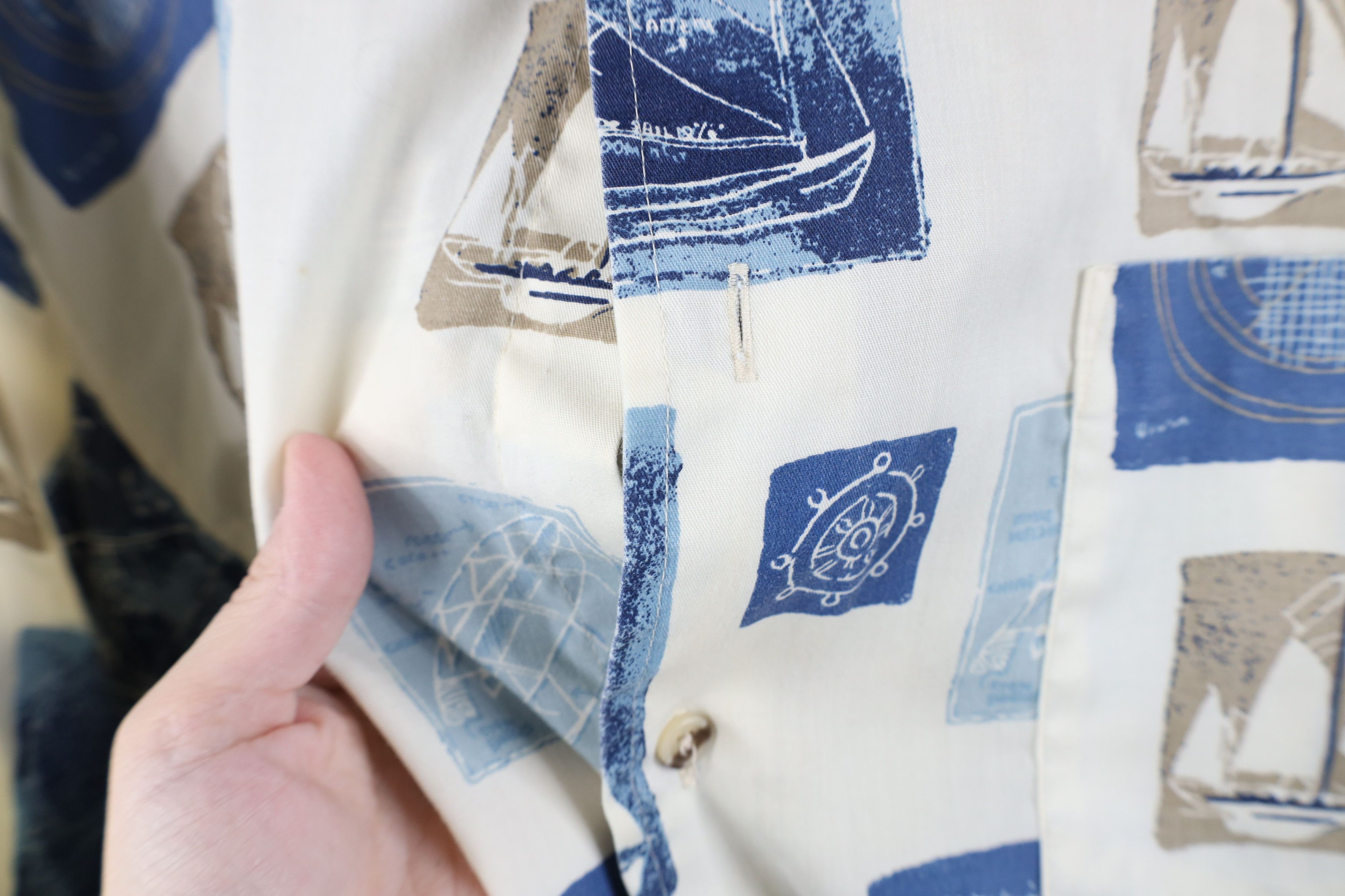 Vintage Vintage 90s Streetwear Print Short Sleeve Button Down Shirt Size US XL / EU 56 / 4 - 4 Thumbnail