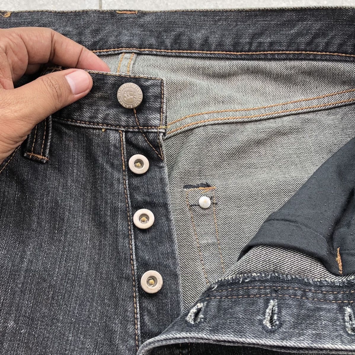 Burberry Burberry London Blue Label Men’s Button Denim Pants Size US 31 - 13 Thumbnail