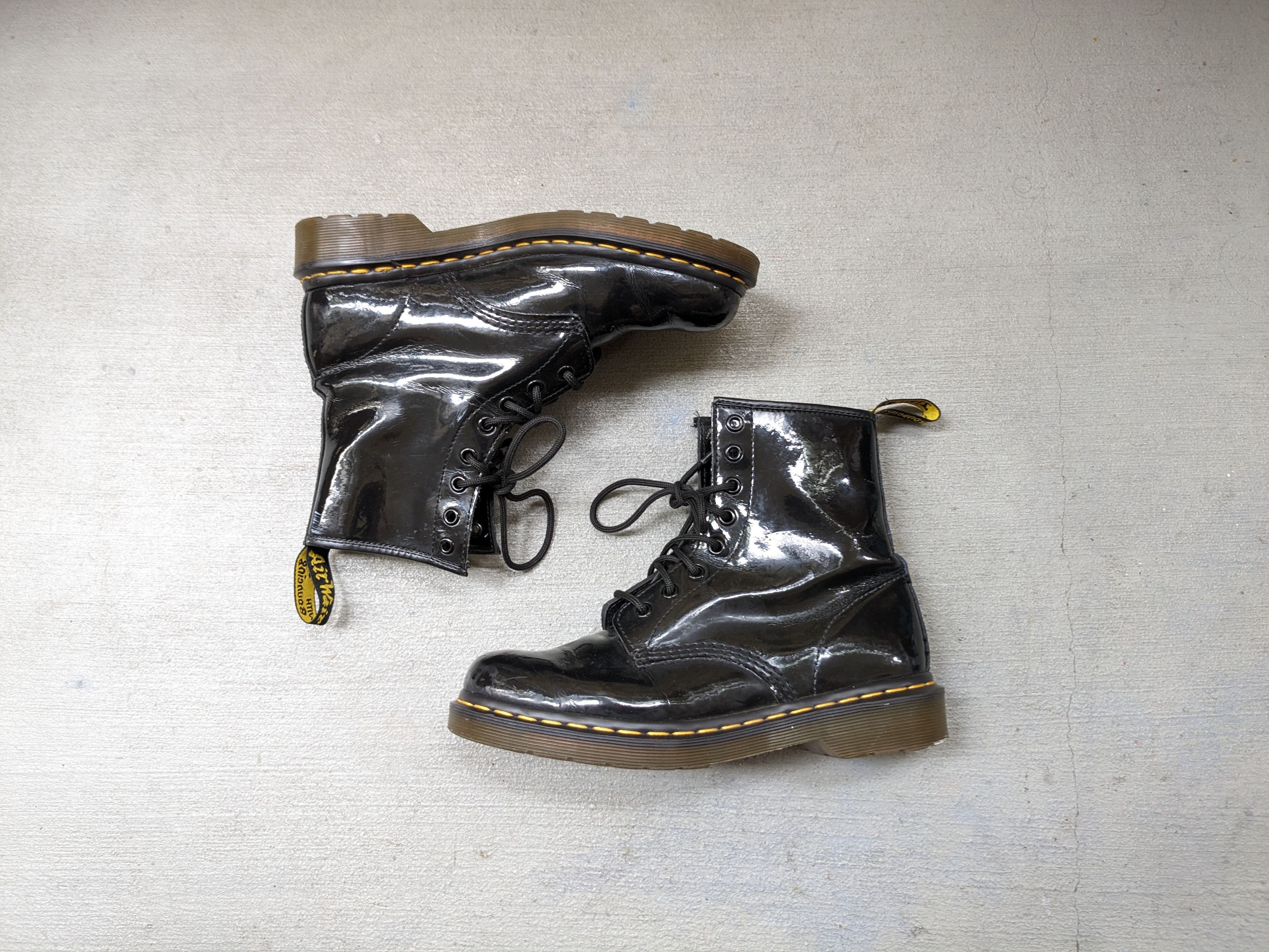 Dr. Martens × Genuine Leather Dr. Martens Boots Black Patent Leather 7 Lace Up Combat Size US 7 / EU 40 - 1 Thumbnail