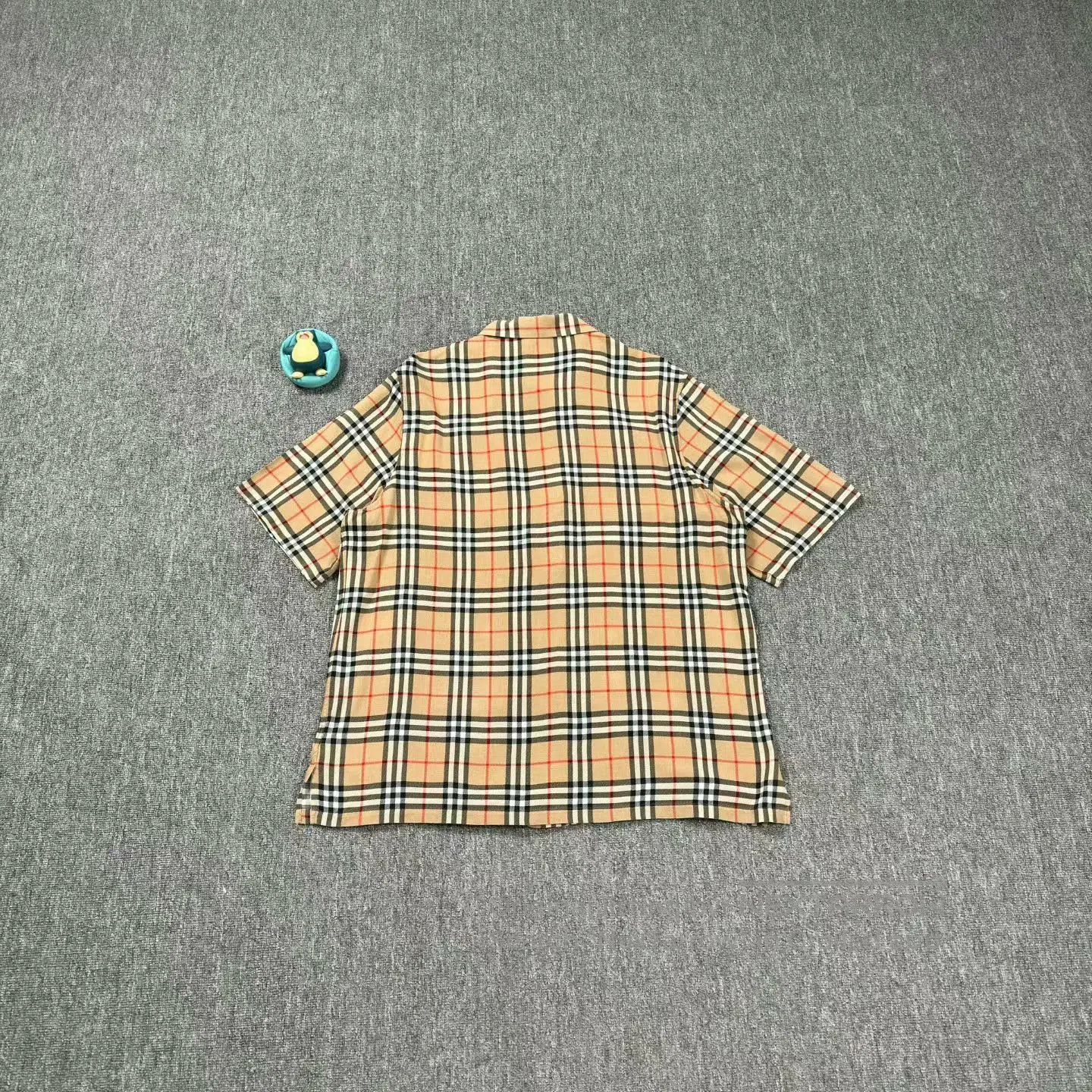 Burberry burberry striped short sleeve shirt in xl. Size US XL / EU 56 / 4 - 2 Thumbnail