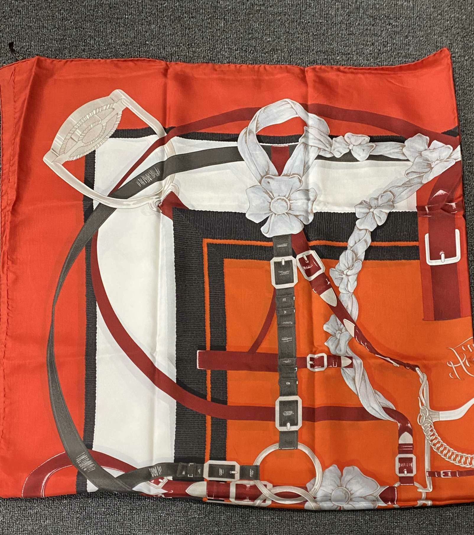 Hermes Hermes Red Scarf 39 Men Size ONE SIZE - 1 Thumbnail