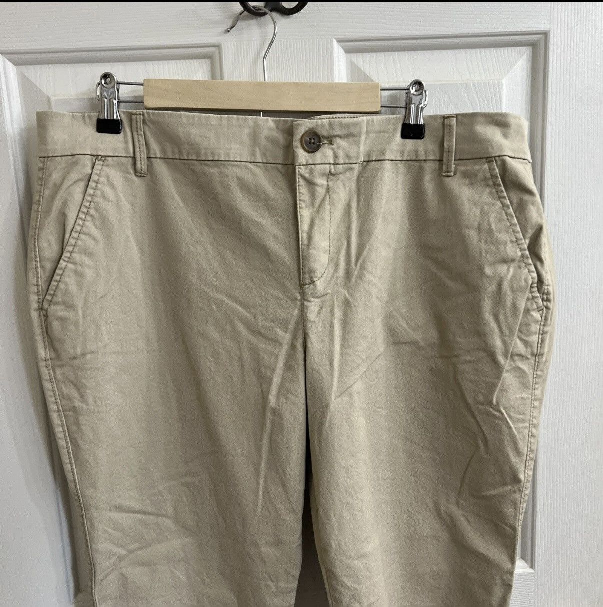 Old Navy Old Navy Bootcut Khaki Casual Pants Womens 38x30 Size 38" / US 16 / IT 52 - 2 Thumbnail