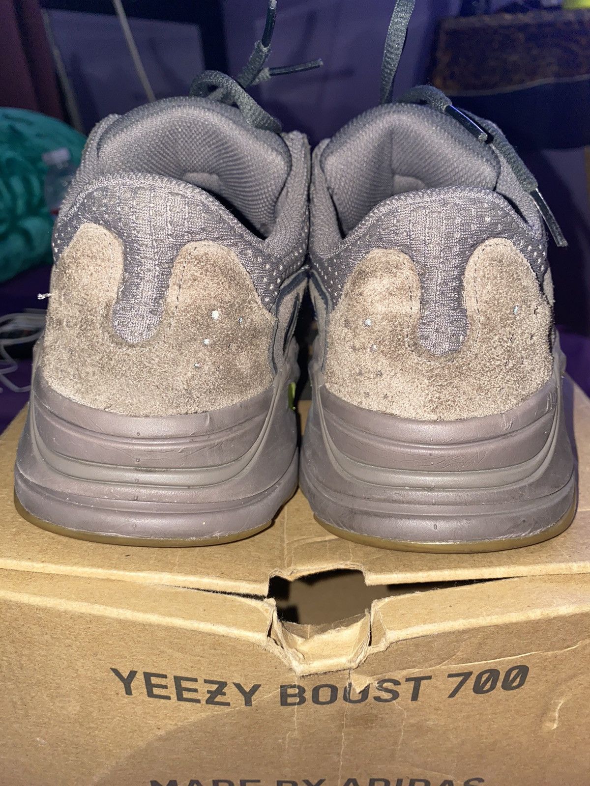 Adidas Yeezy Boost 700 Mauve Size US 5 / EU 37 - 7 Thumbnail