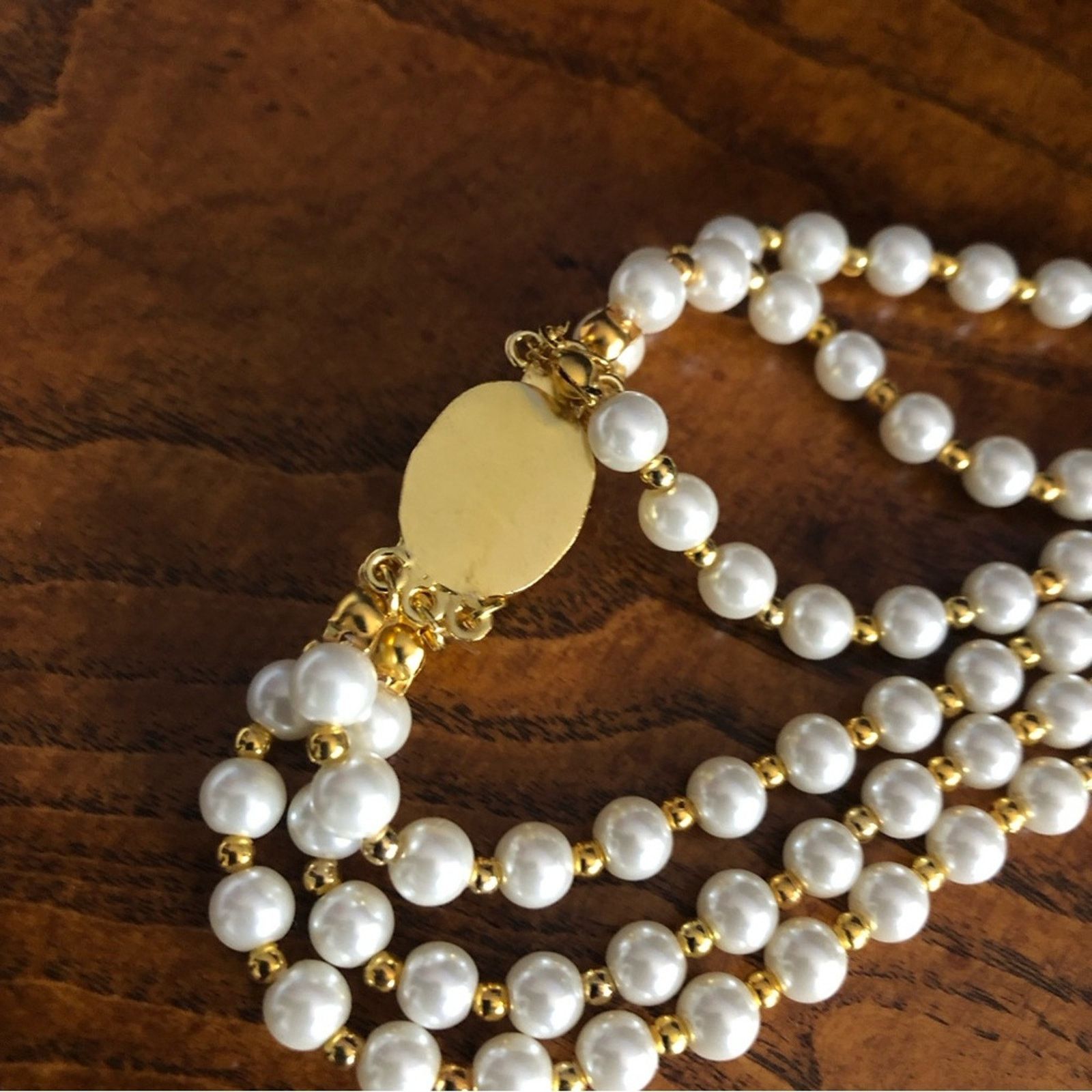 Handmade Handcrafted cream Pearl genuine emerald necklace Size ONE SIZE - 11 Thumbnail