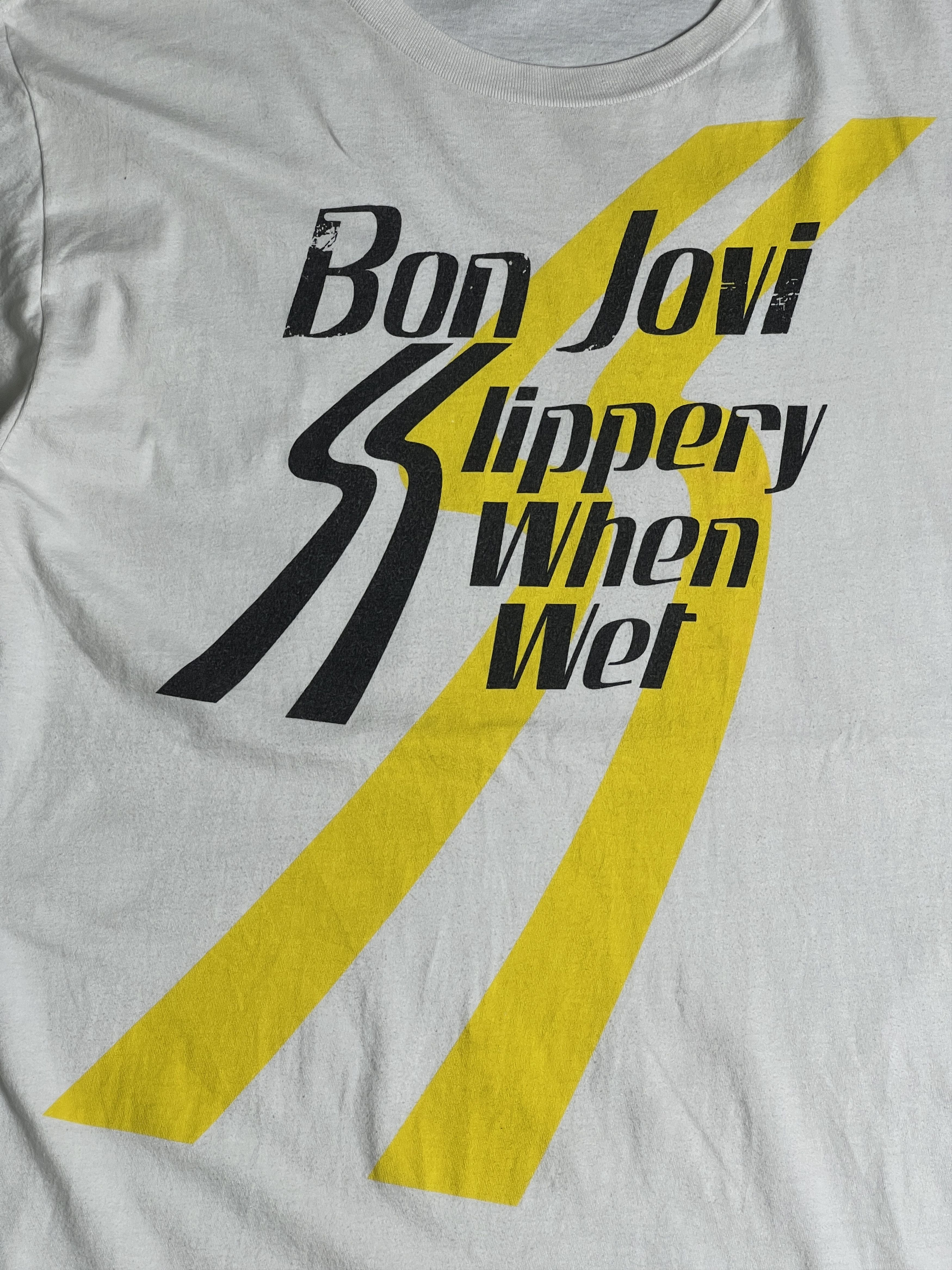 Band Tees Bon Jovi Slippery When Wet Album Promo Tee GTME455 Size US L / EU 52-54 / 3 - 2 Thumbnail
