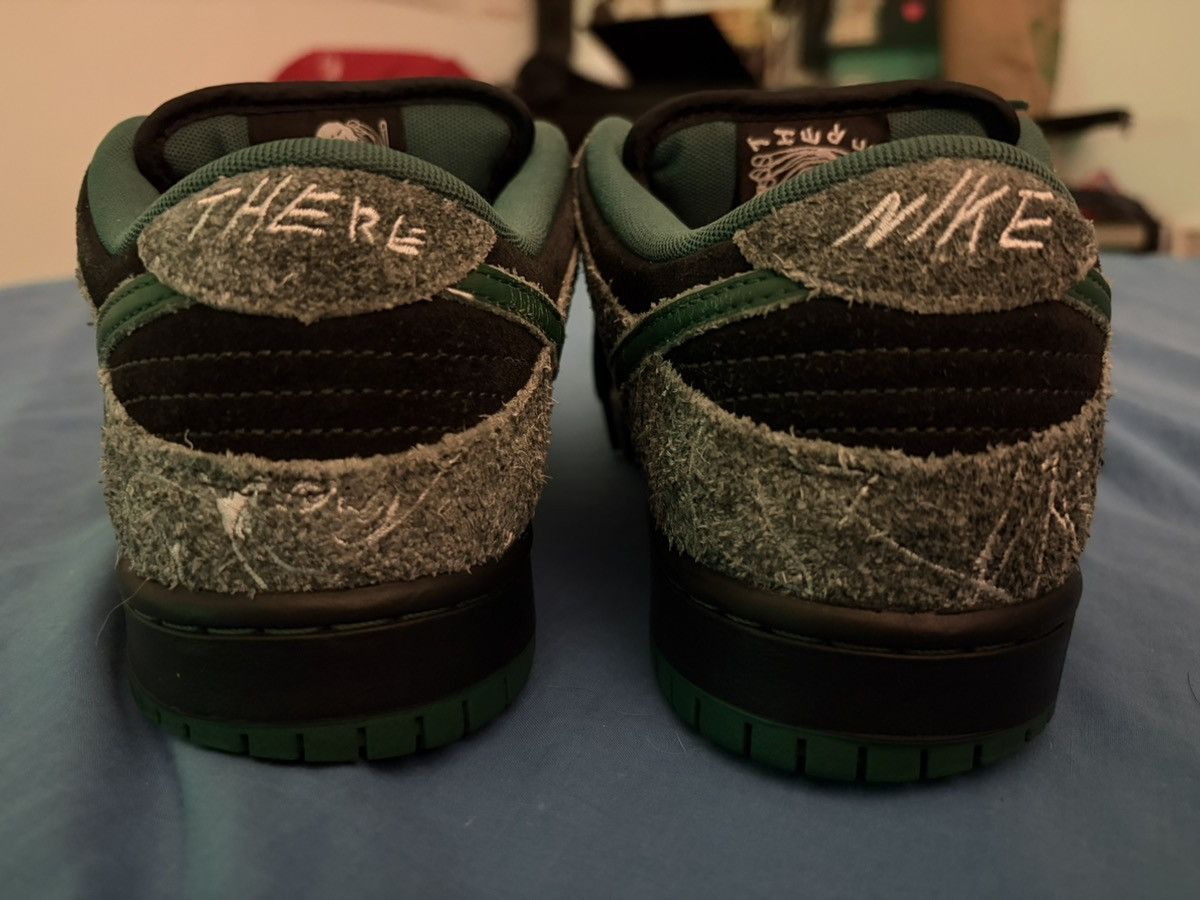 Nike Nike x There Skateboards SB Dunk Low Pro Size US 8 / EU 41 - 8 Thumbnail