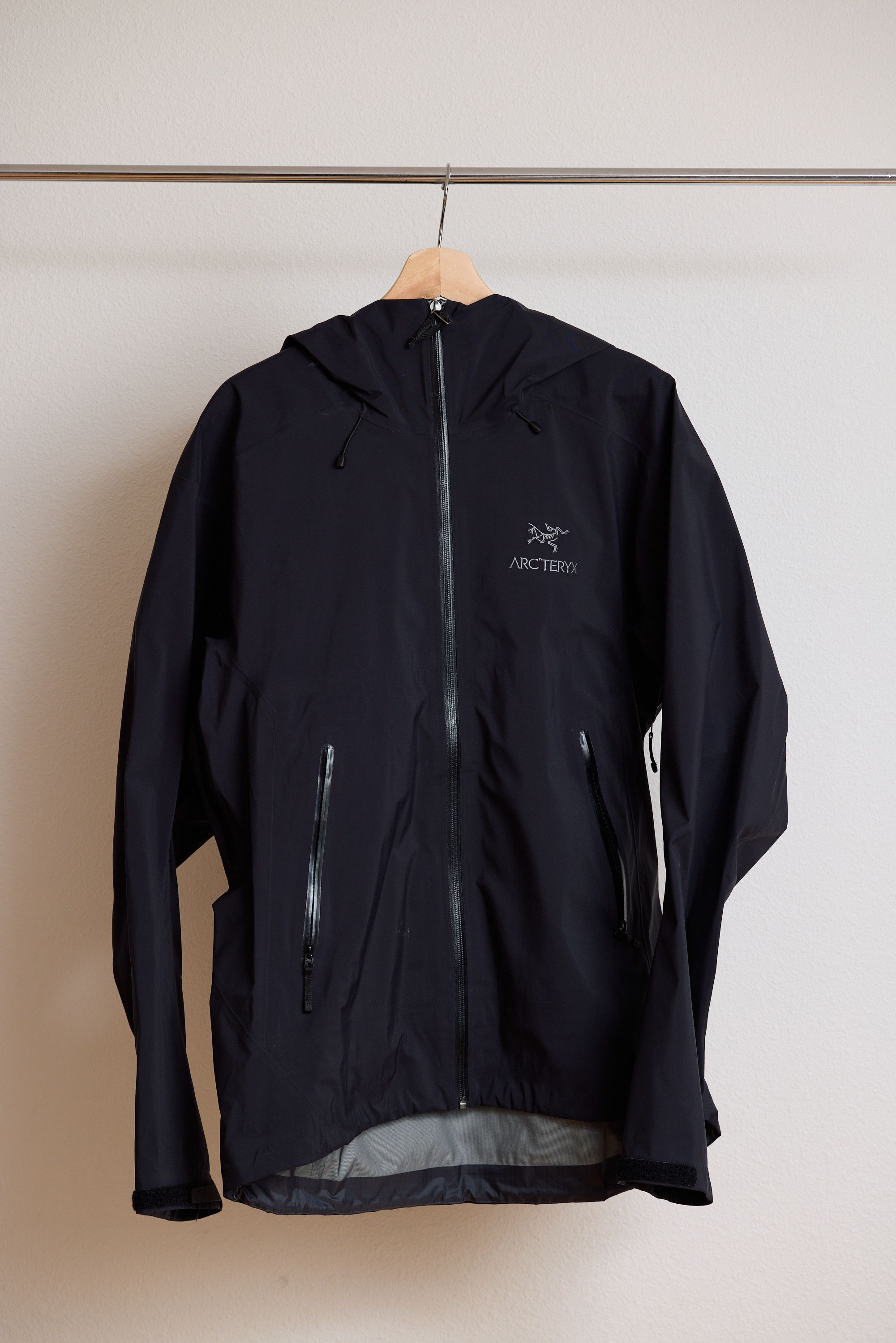 Arc'teryx × Beams Plus BEAMS x Arc'teryx Beta Jacket (Boro Blue