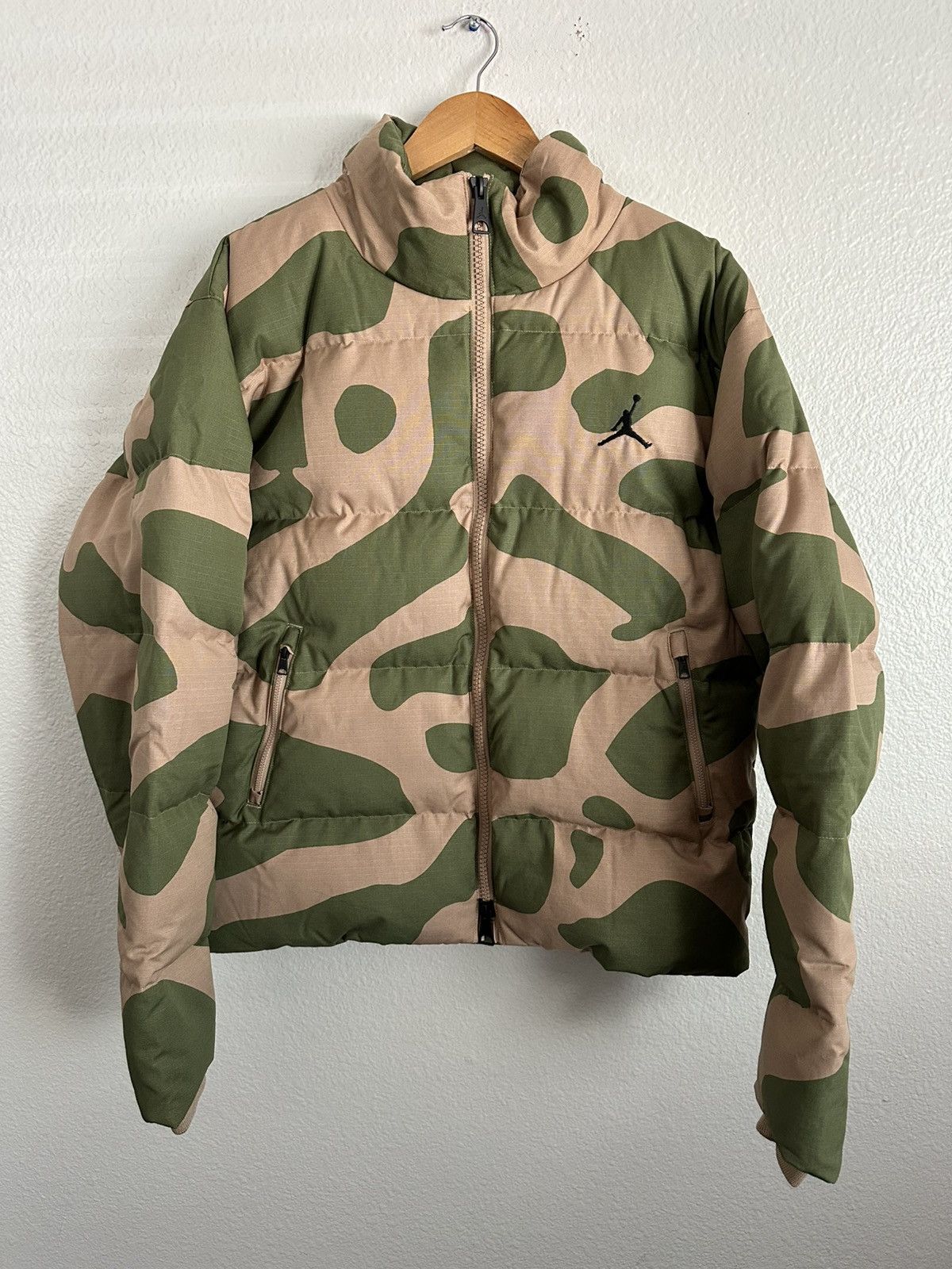 Jordan Brand Nike Air Jordan Flight Camo Heritage Down Puffer 