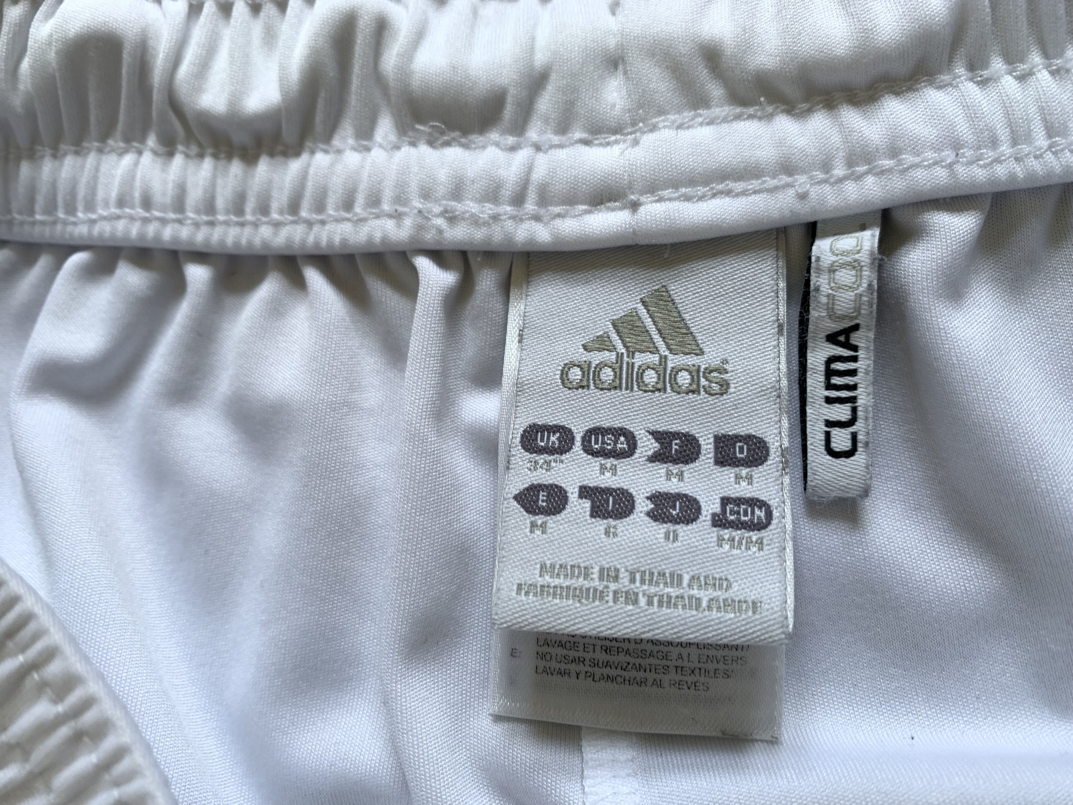 Adidas × Vintage Adidas Olympique Lyon Home Shorts 2011 Size US 32 / EU 48 - 5 Thumbnail