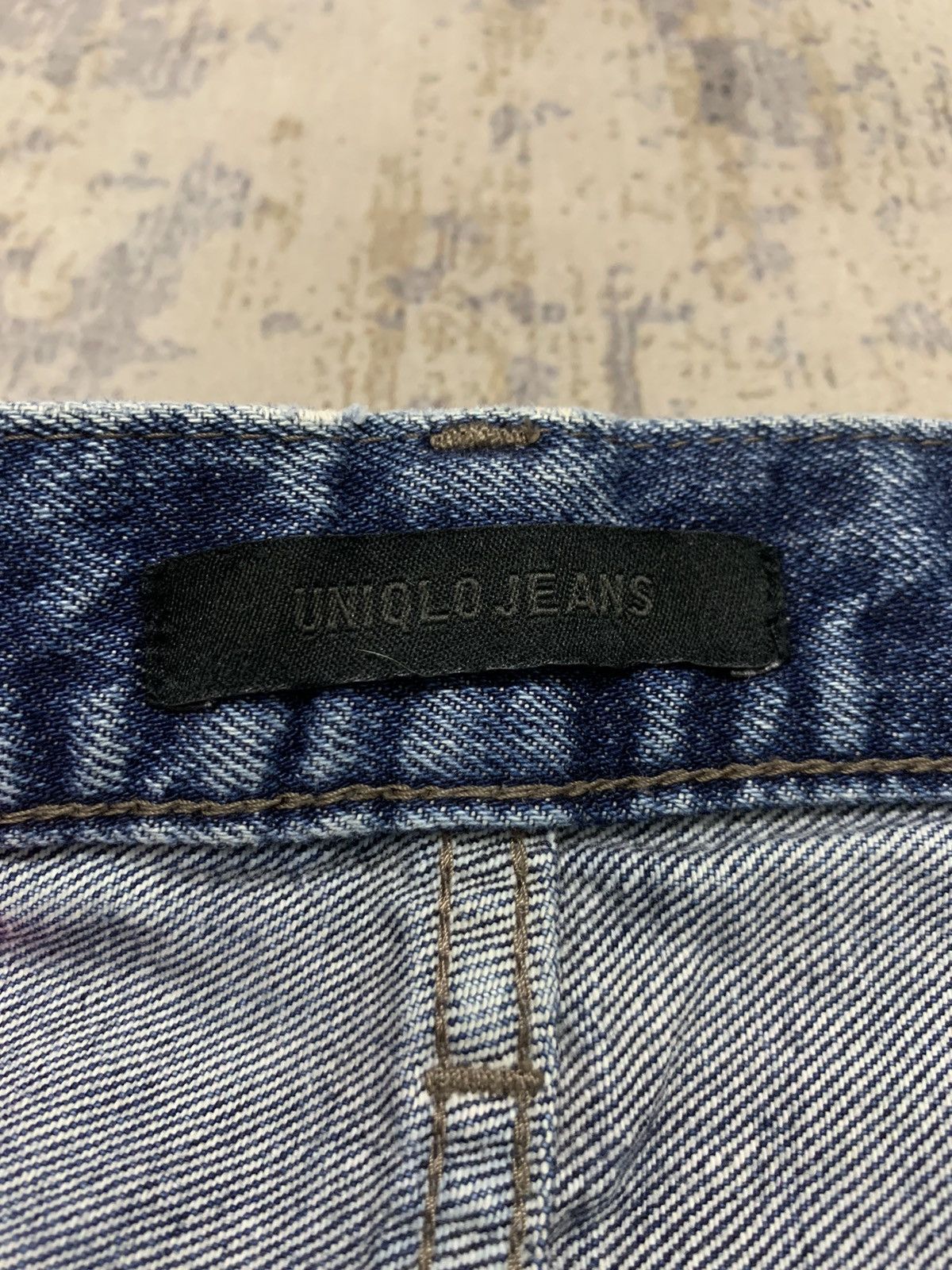 Japanese Brand Vintage Uniqlo Distressed Faded Blue Straight Leg Denim Jean Size US 35 - 15 Thumbnail