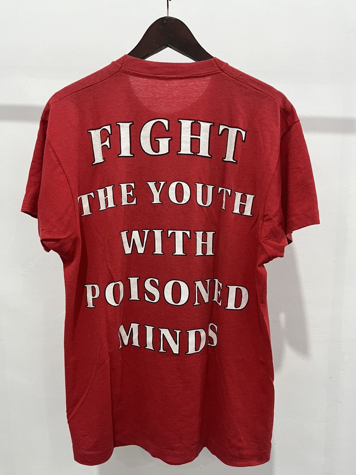 Brockum FISHBONE 1991 "RACISM SUCK" Size US M / EU 48-50 / 2 - 2 Thumbnail
