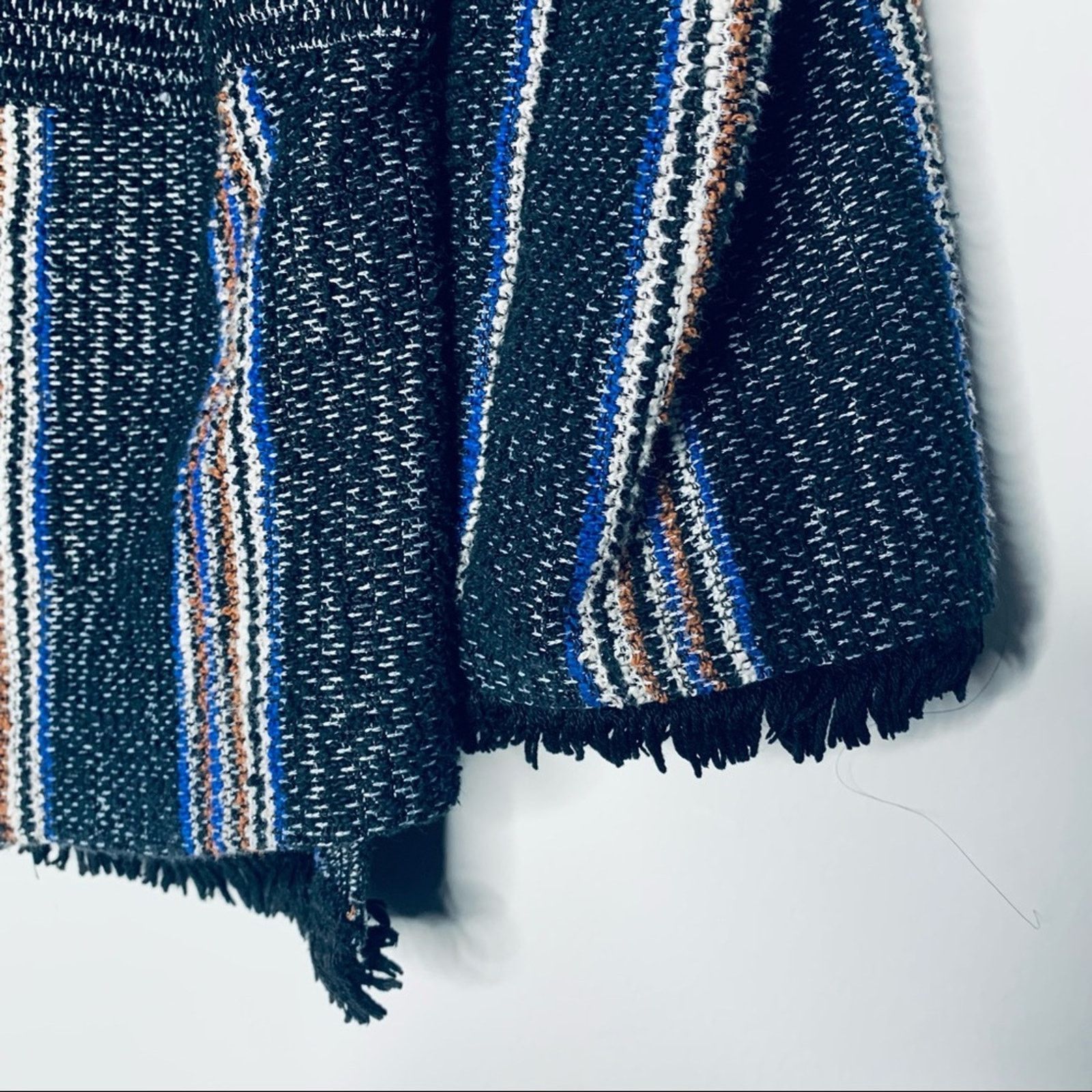 Anthropologie Anthropologie Current Air black striped fringed sweater Size S / US 4 / IT 40 - 4 Thumbnail