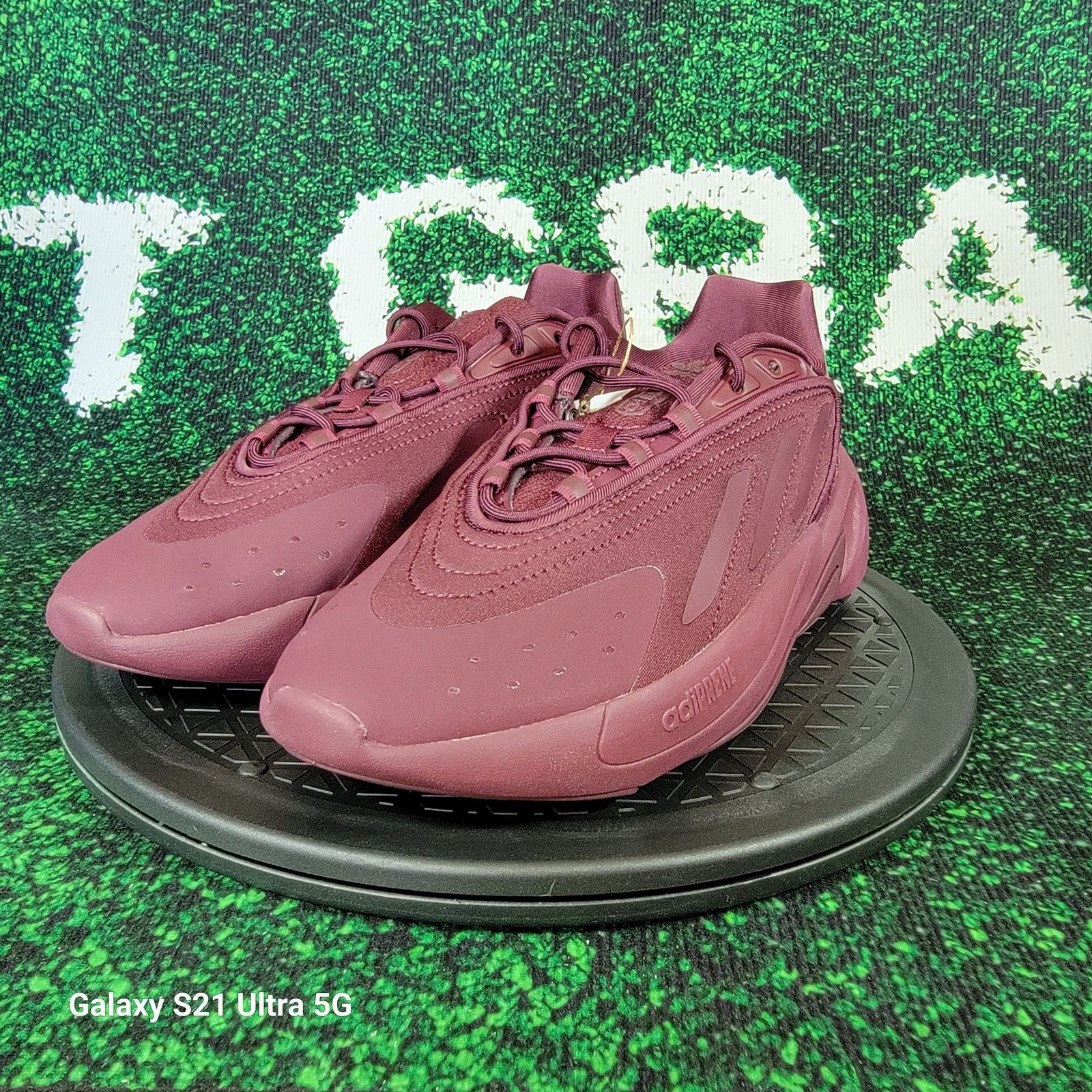 Adidas Ozelia Jr IG7469 GS Maroon Sz 6