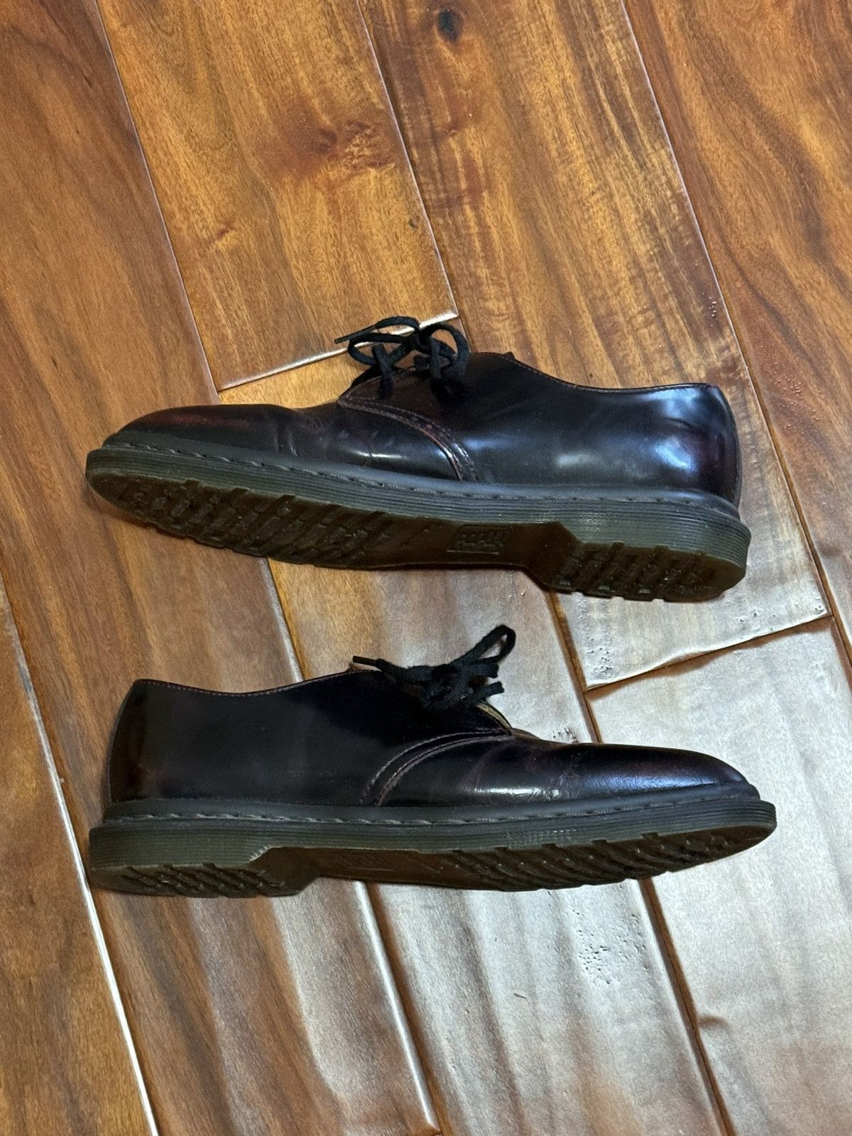 Dr. Martens Dr Martens Burgundy Dress Shoes Size US 8 / EU 41 - 1 Thumbnail