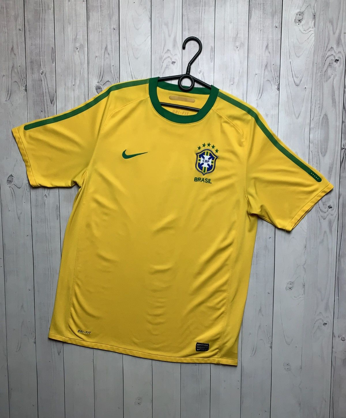 Nike × Vintage Vintage Nike Brazil soccer jersey size L logo Brasil Size US L / EU 52-54 / 3 - 1 Thumbnail