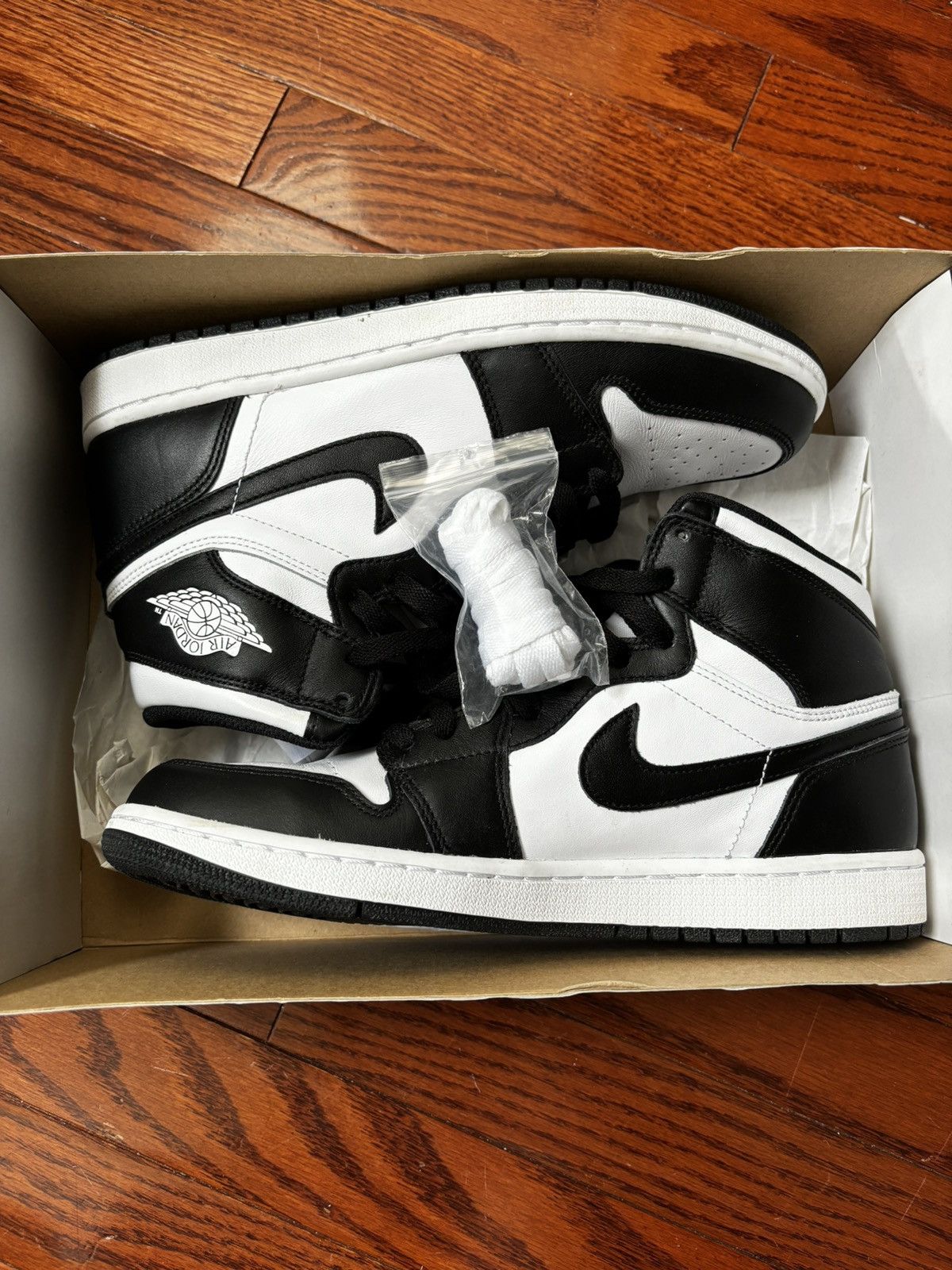 Jordan Brand Jordan 1 High - Black White 🐼 2014 OG. Size US 10 / EU 43 - 8 Thumbnail