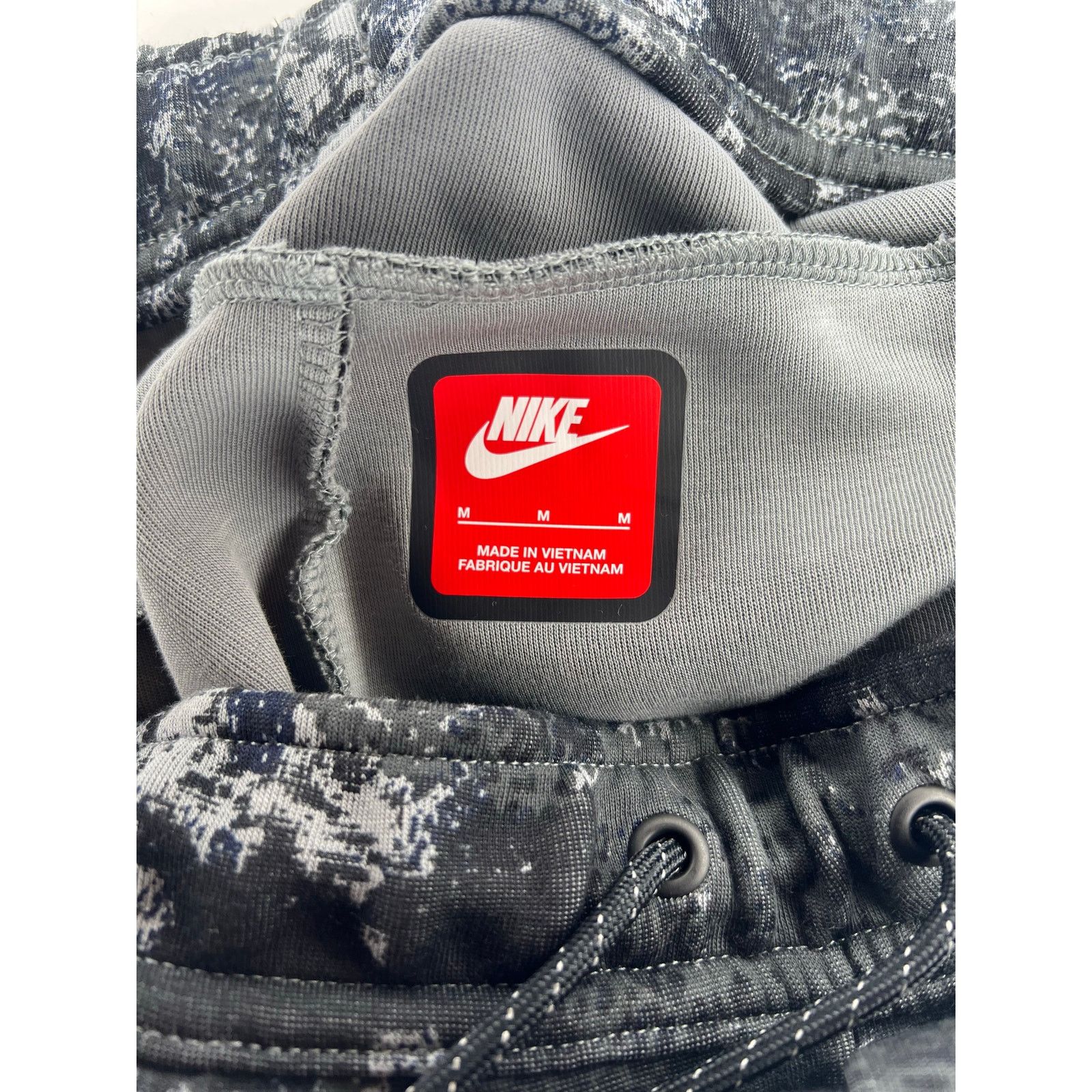 Nike Nike Tech Fleece Men’s Black Grey Camo Jogger Pants Size US 32 / EU 48 - 7 Thumbnail
