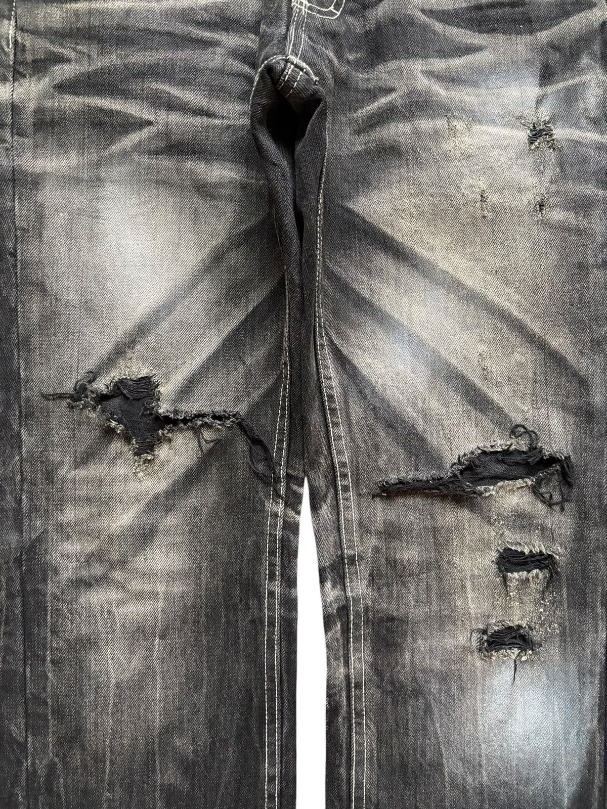 Japanese Brand × Seditionaries Vintage Japanese Brand Faded Mud Wash Skull Rip Loose Jeans Size US 31 - 5 Thumbnail